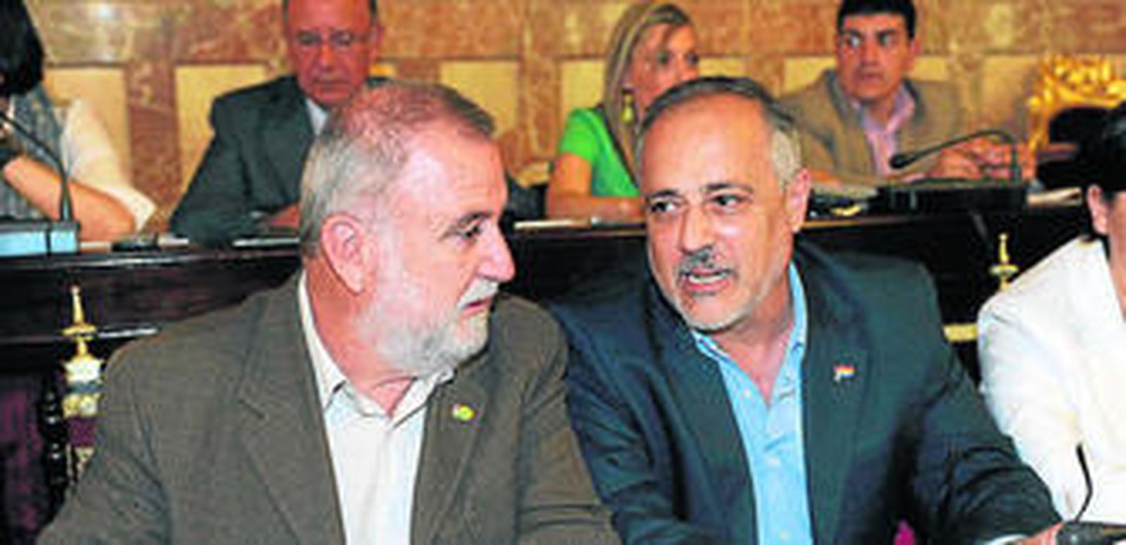 Antonio Rodrigo Torrijos, portavoz de IU, y el concejal José Manuel García.
