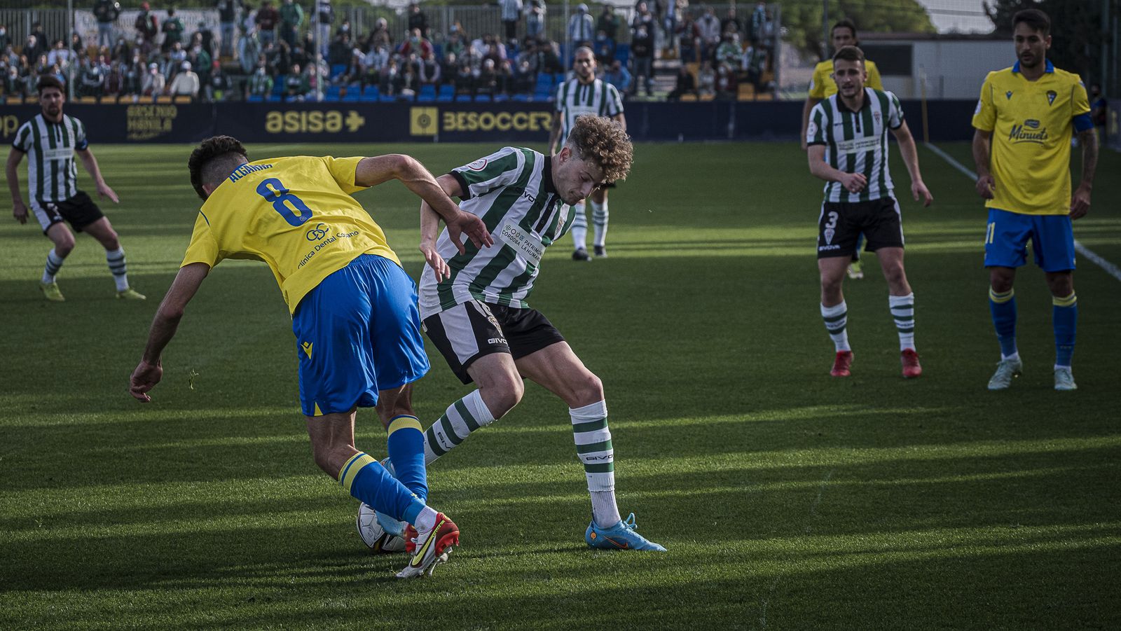 Las imágenes del triunfo del Córdoba CF ante el Cádiz B