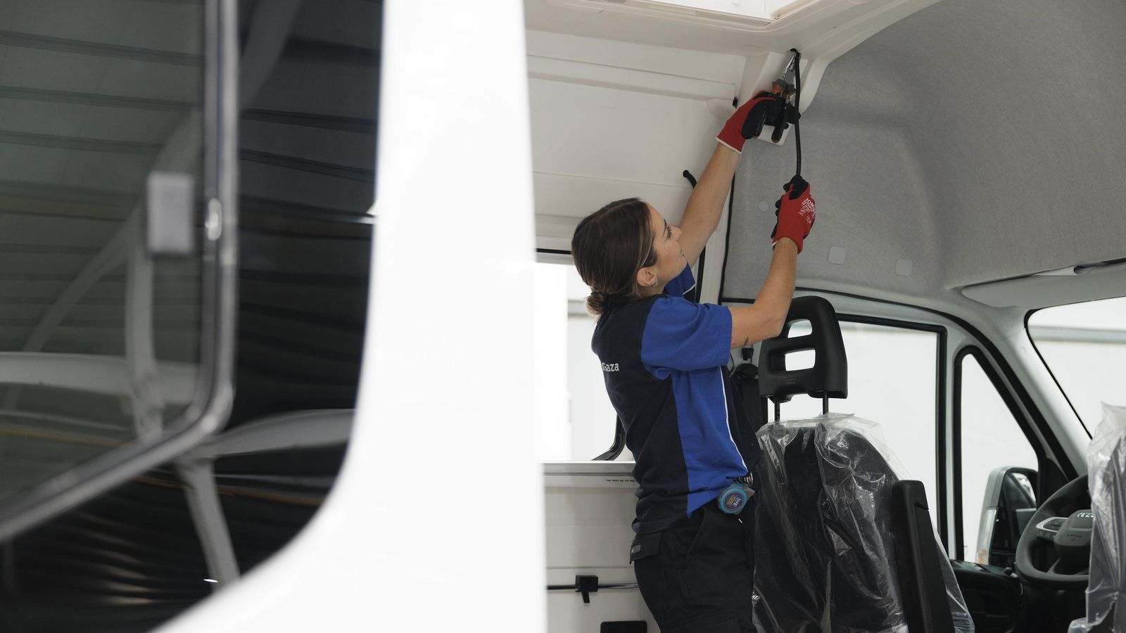 Es el momento de las instalaciones que han de quedar ocultas a la vista, como es el caso de la eléctrica.