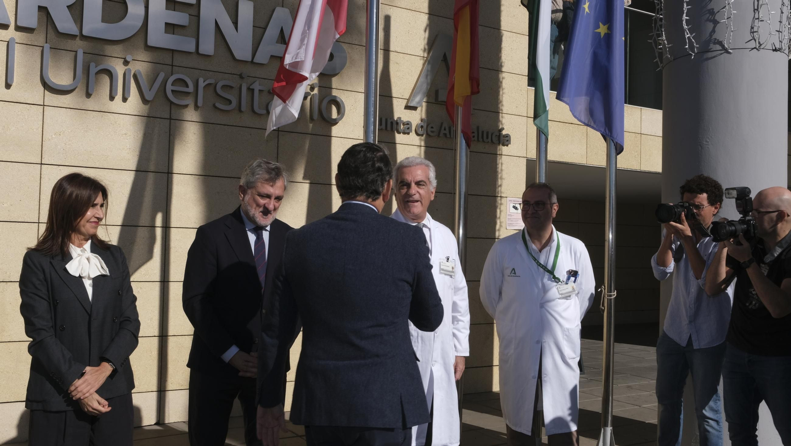 Visita del Consejero de Salud, Antonio Sanz, al nuevo edificio de consultas externas del Hospital Torrecárdenas, en imágenes