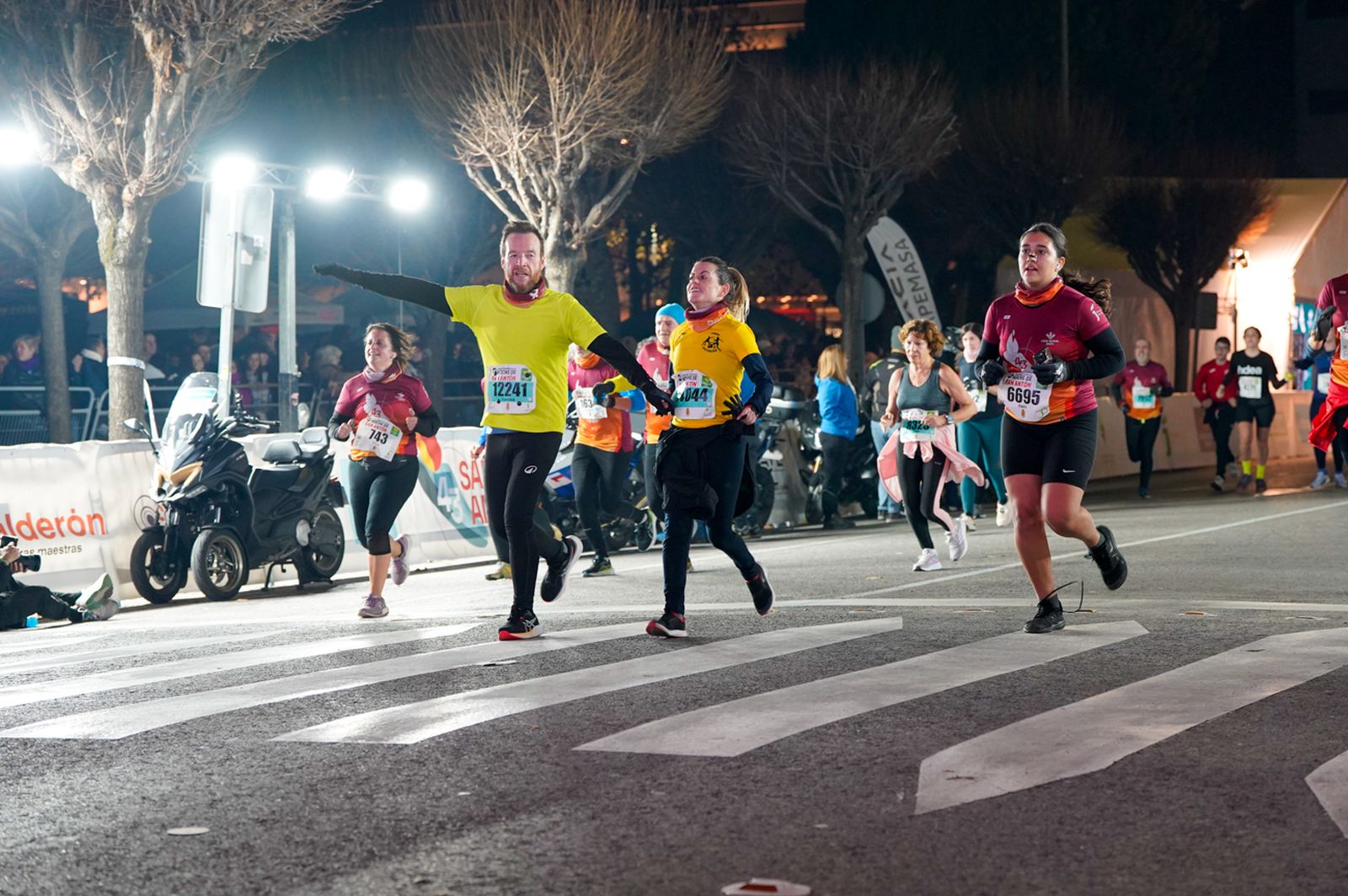 En imágenes: búscate en tu llegada a meta de la Carrera de San Antón 2026 (1)