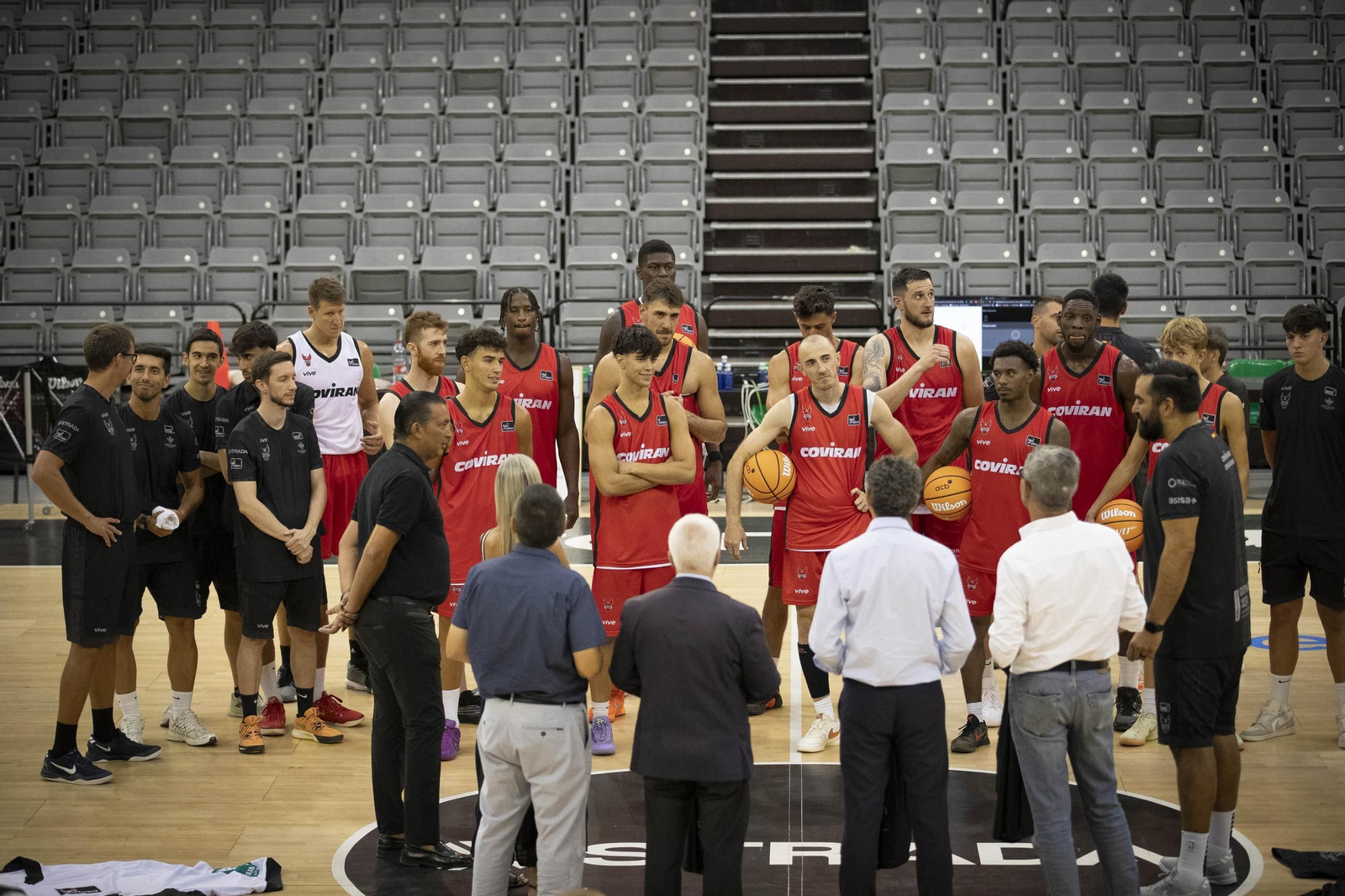 Las mejores imágenes del primer entrenamiento del Covirán Granada