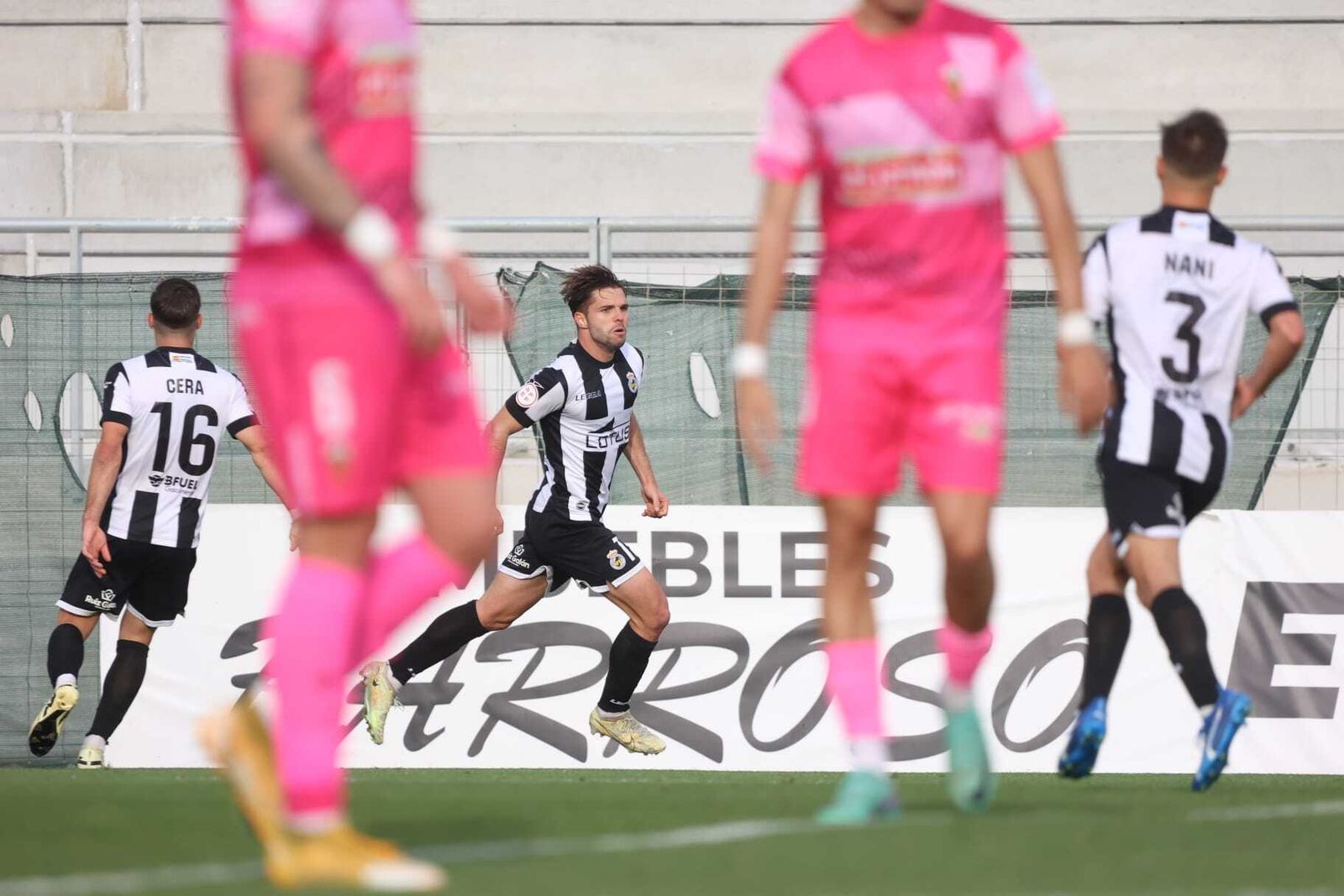 El Balompédica Linense-San Roque de Lepe, en imágenes