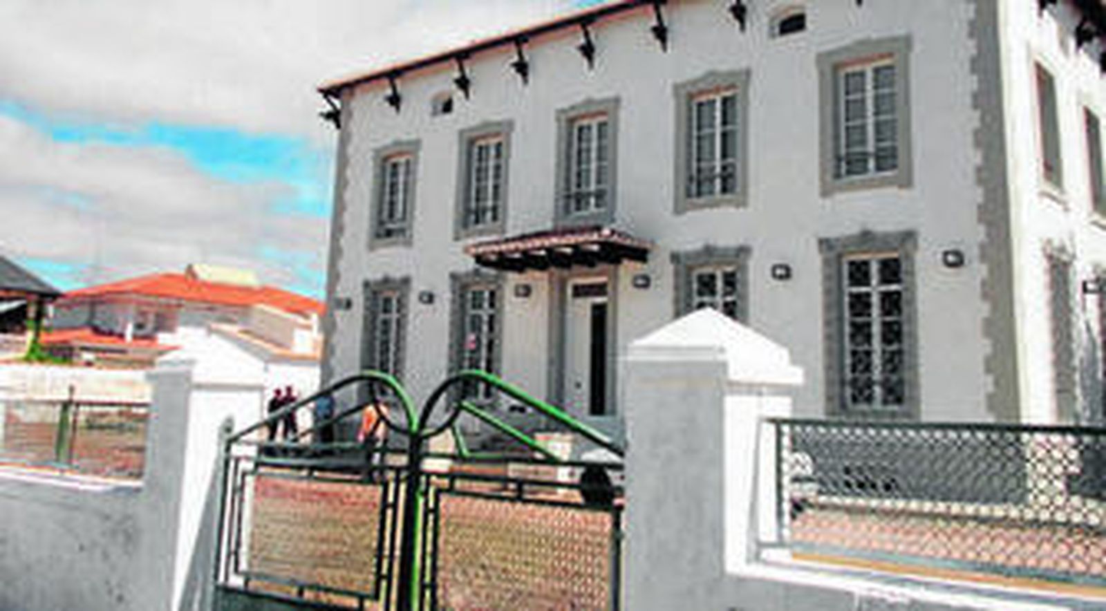 Entrada al hotel Las Minas, en Peñarroya-Pueblonuevo.