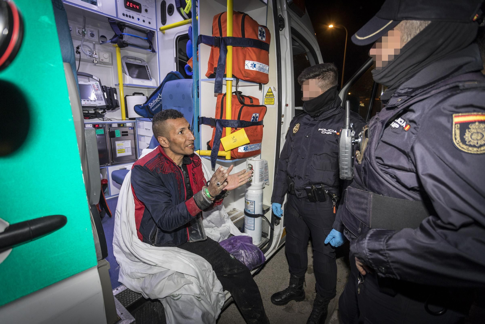 Inmigrantes interceptados en la playa de cortadura