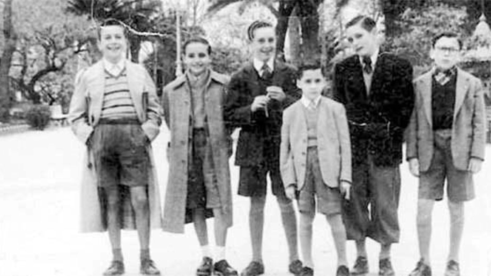 A la derecha, Alberto PdV y a su lado Pérez Martínez en 1955.