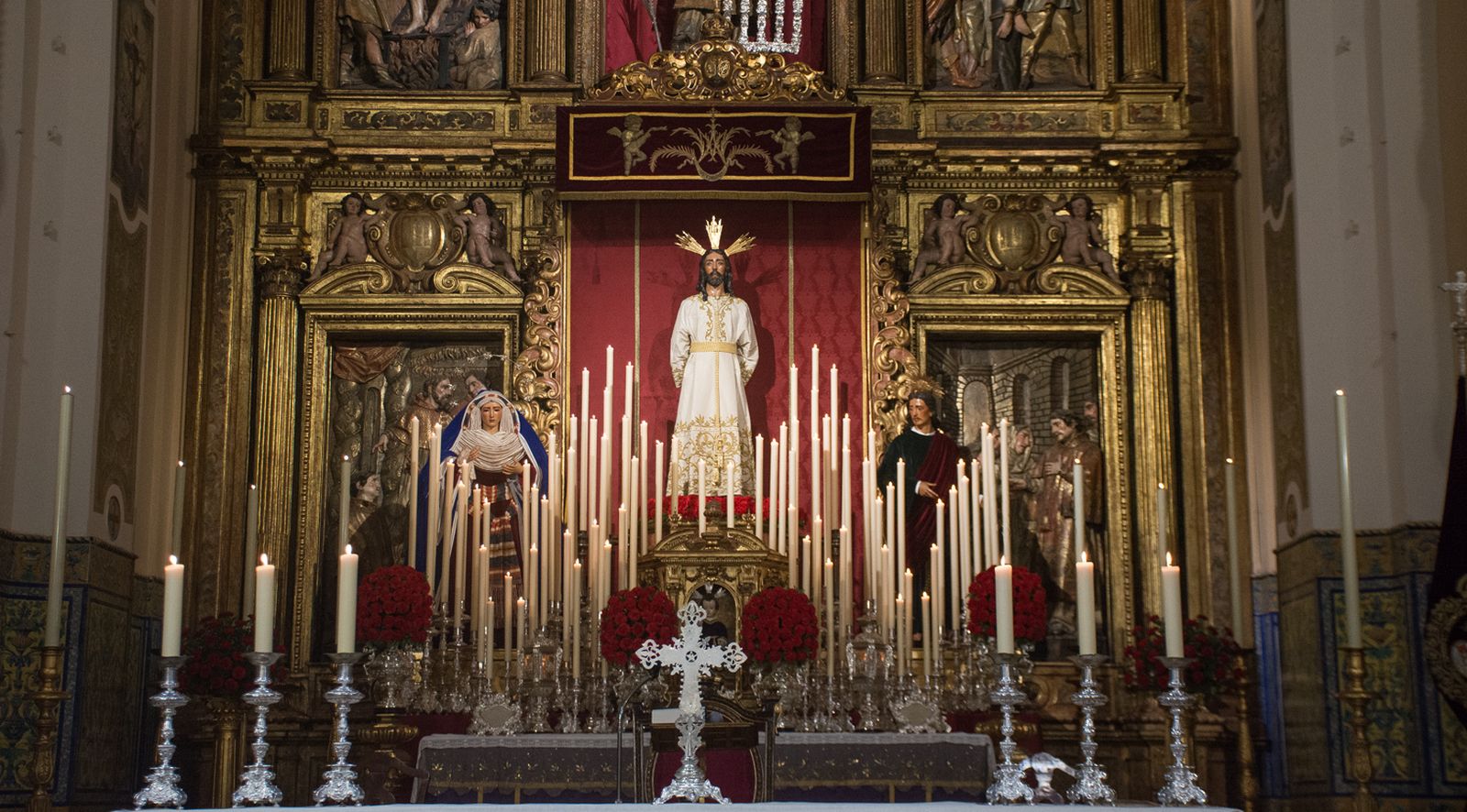 Altar de cultos de la Hermandad del Dulce Nombre