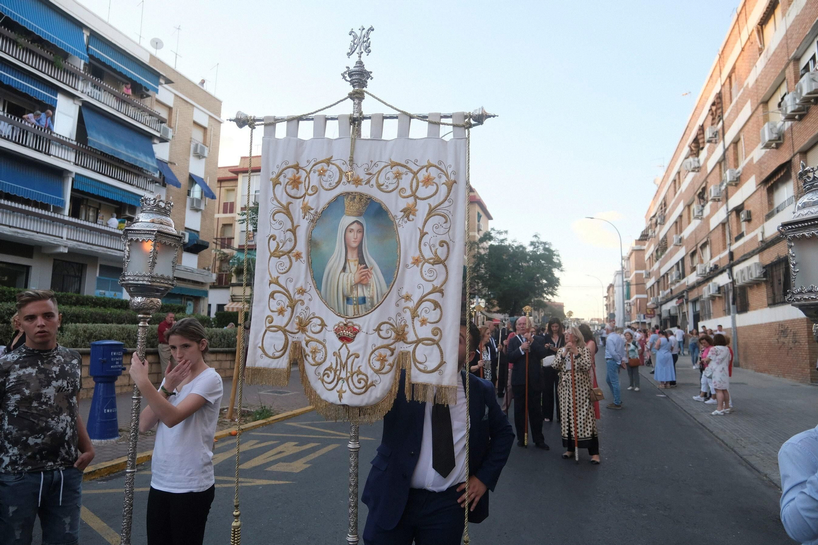 La procesión de la Virgen de Fátima de Córdoba, en imágenes