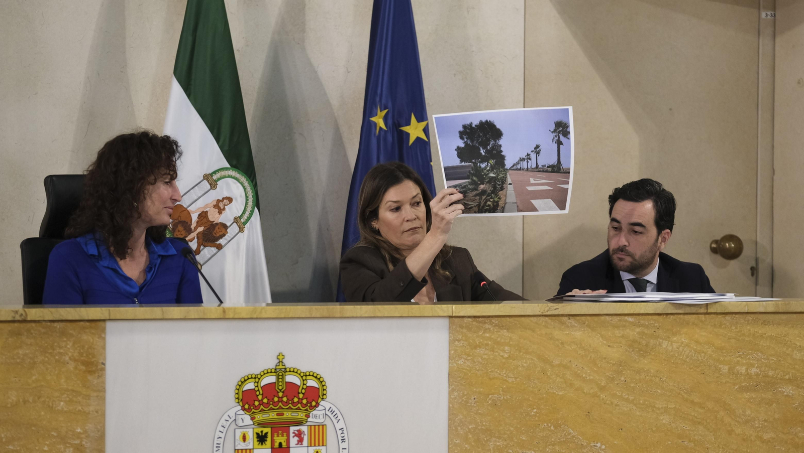 Imágenes del Pleno del Ayuntamiento de Almería sobre el estado de la Ciudad