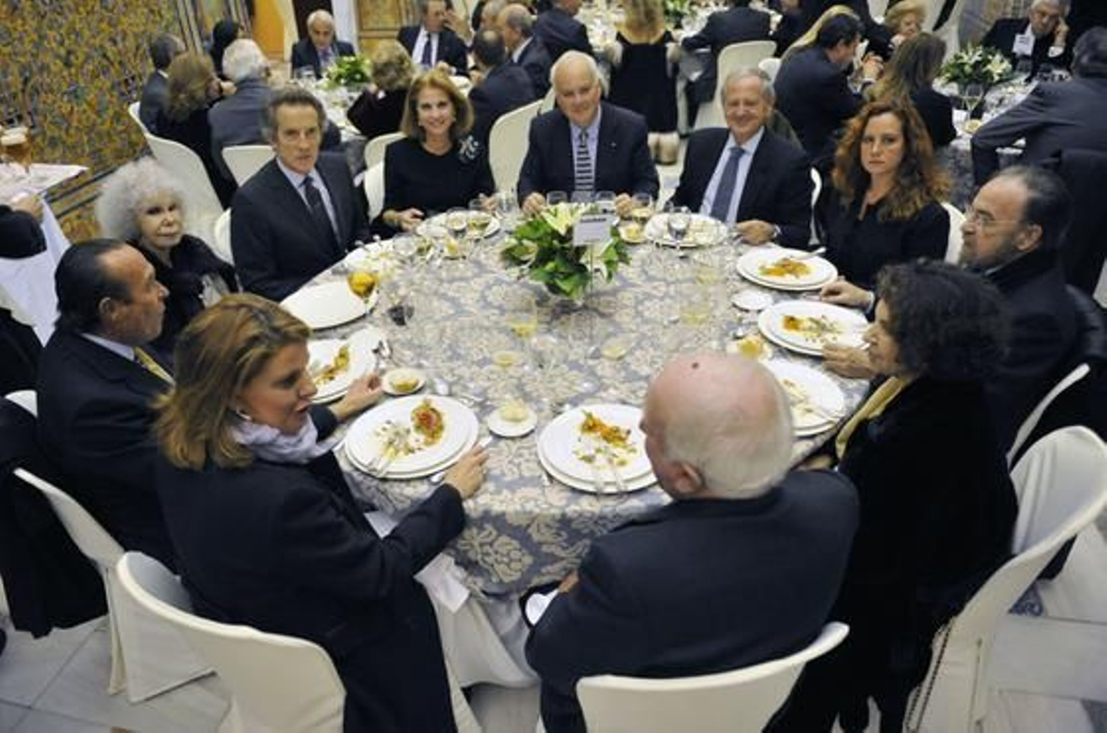 Conchita Halcón, Curro Romero, Cayetana Fitz-James, Alfonso Díez, Isabel de León, Alfonso Guajardo-Fajardo, José Gandía, Macarena García-Otero, Antonio Burgos,  Isabel Herce y Carlos Oriol.

Foto: Antonio Pizarro / Juan Carlos Vázquez / Victoria Hidalgo / Manuel Gómez