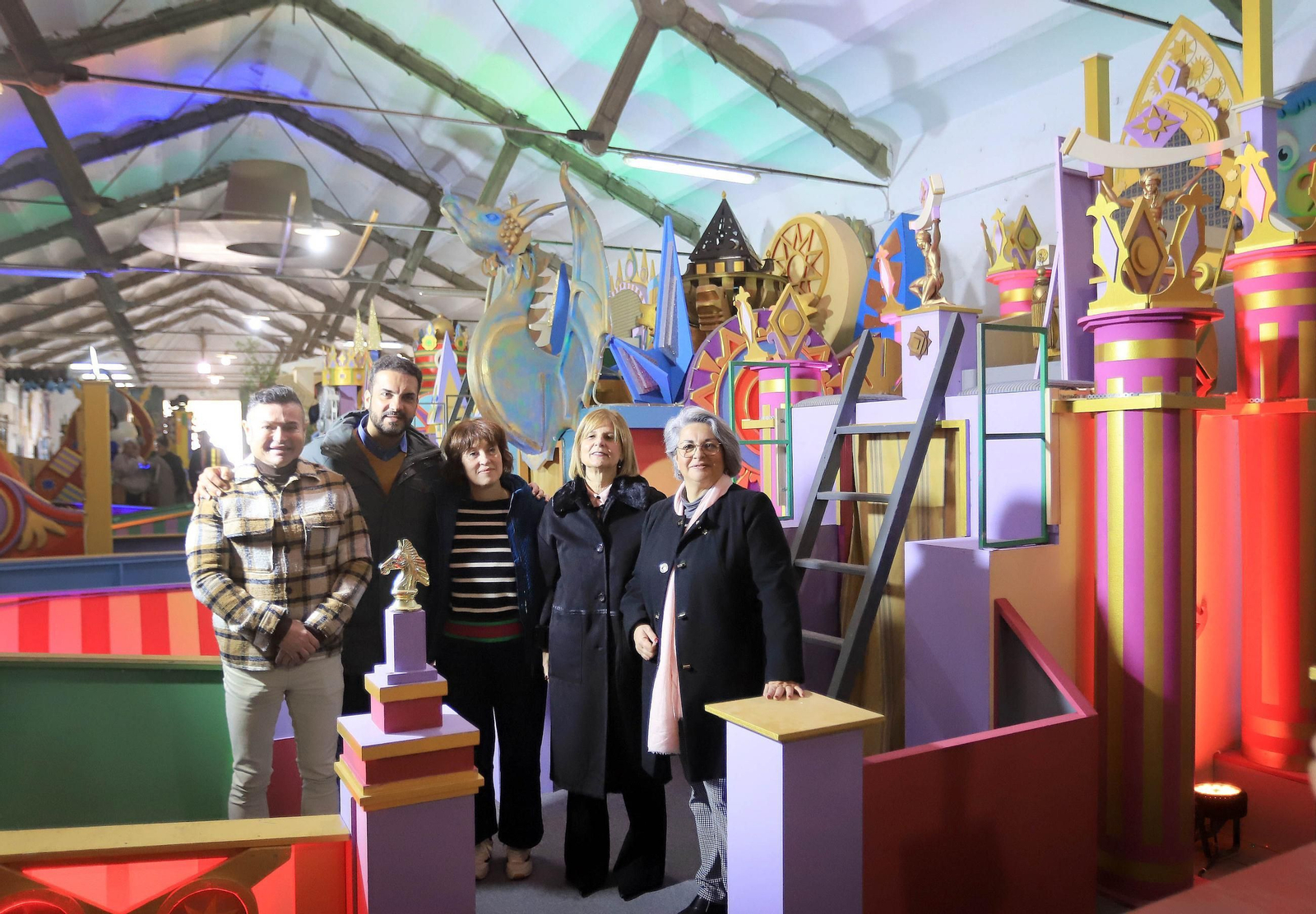 Los Reyes Magos de Jerez visitan sus carrozas