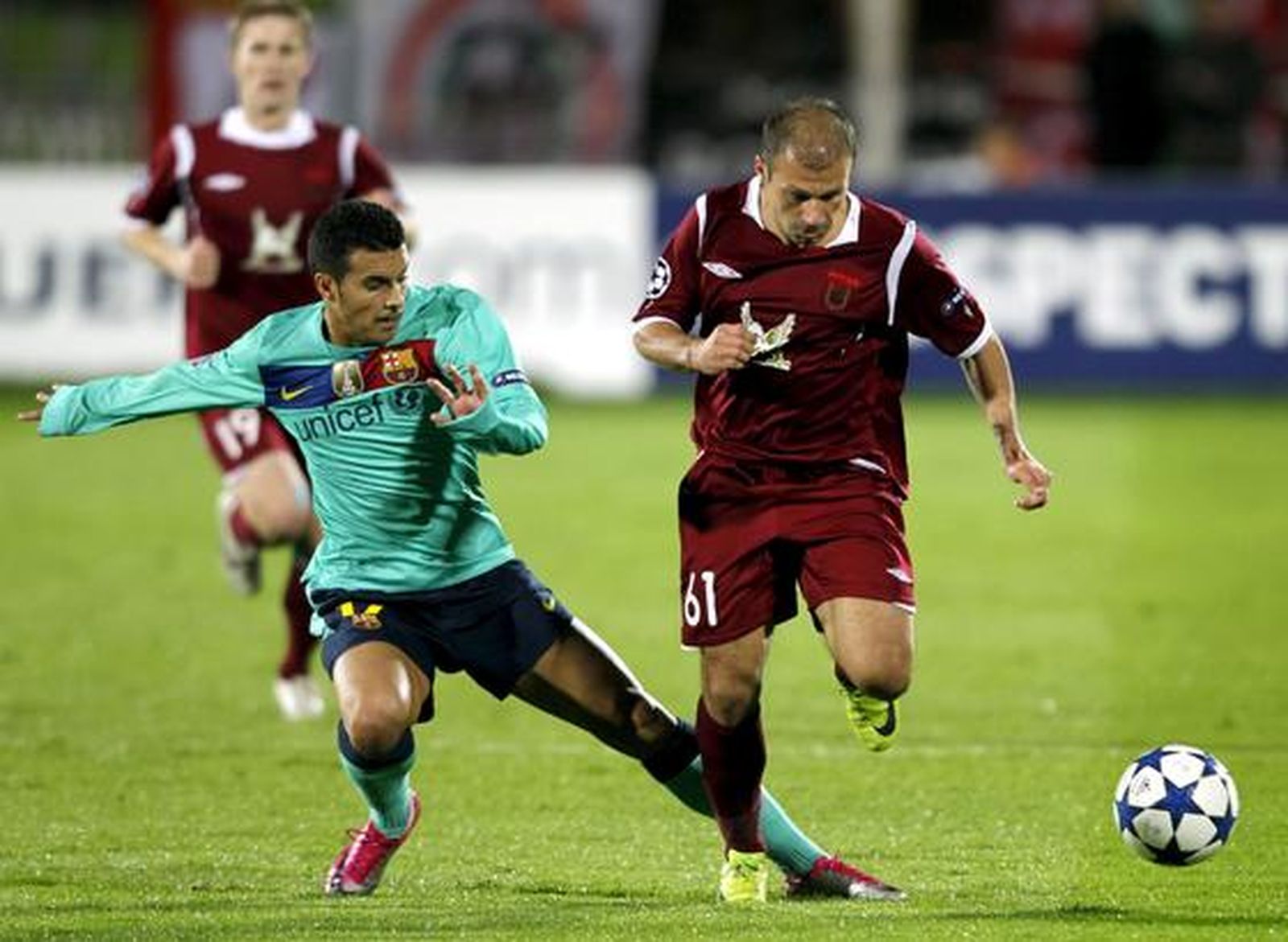 El Barcelona no puede pasar del empate en Rusia frente al Rubin. / EFE