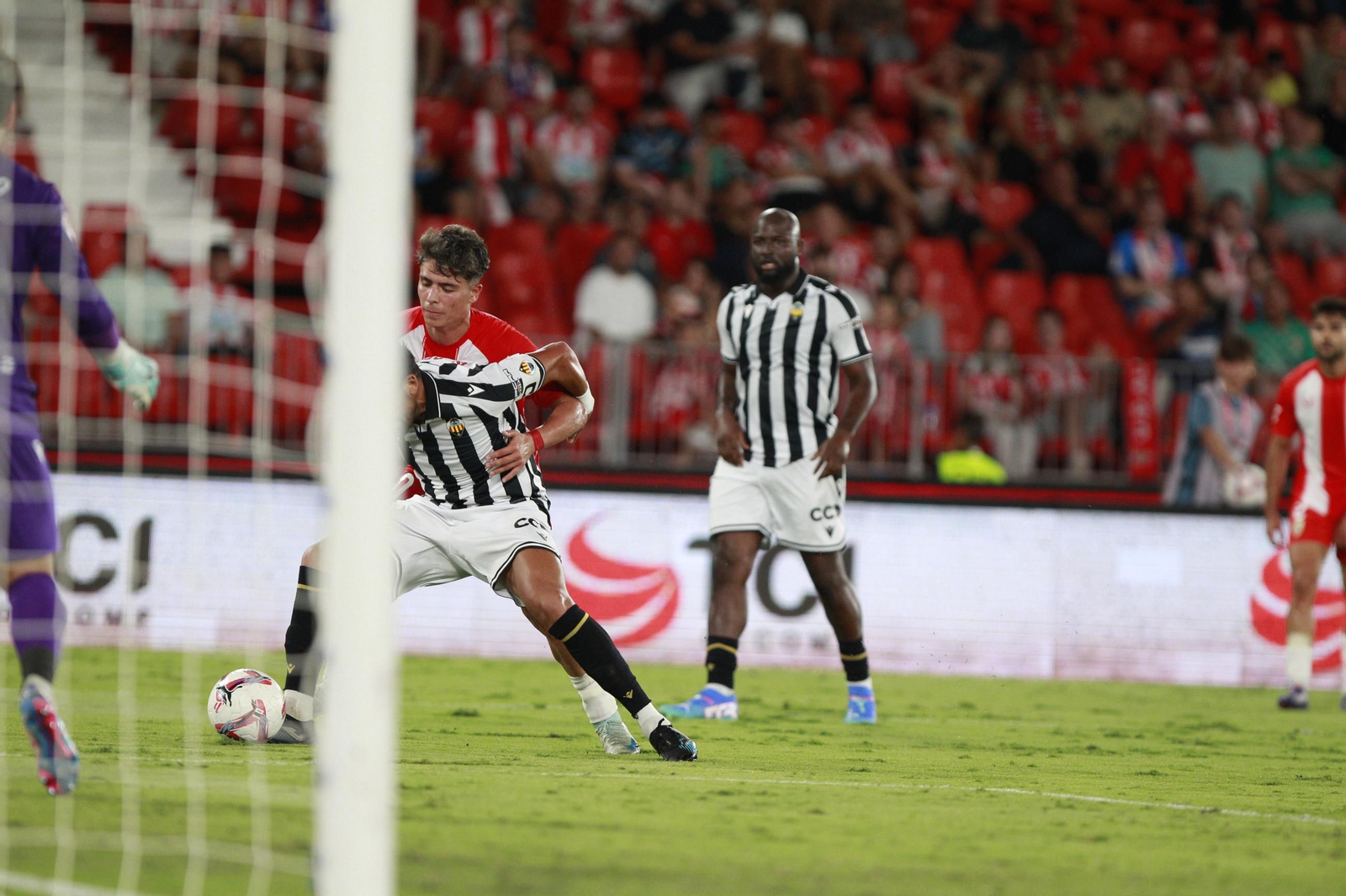 El partido U.D. Almería-C.D. Castellón en imágenes