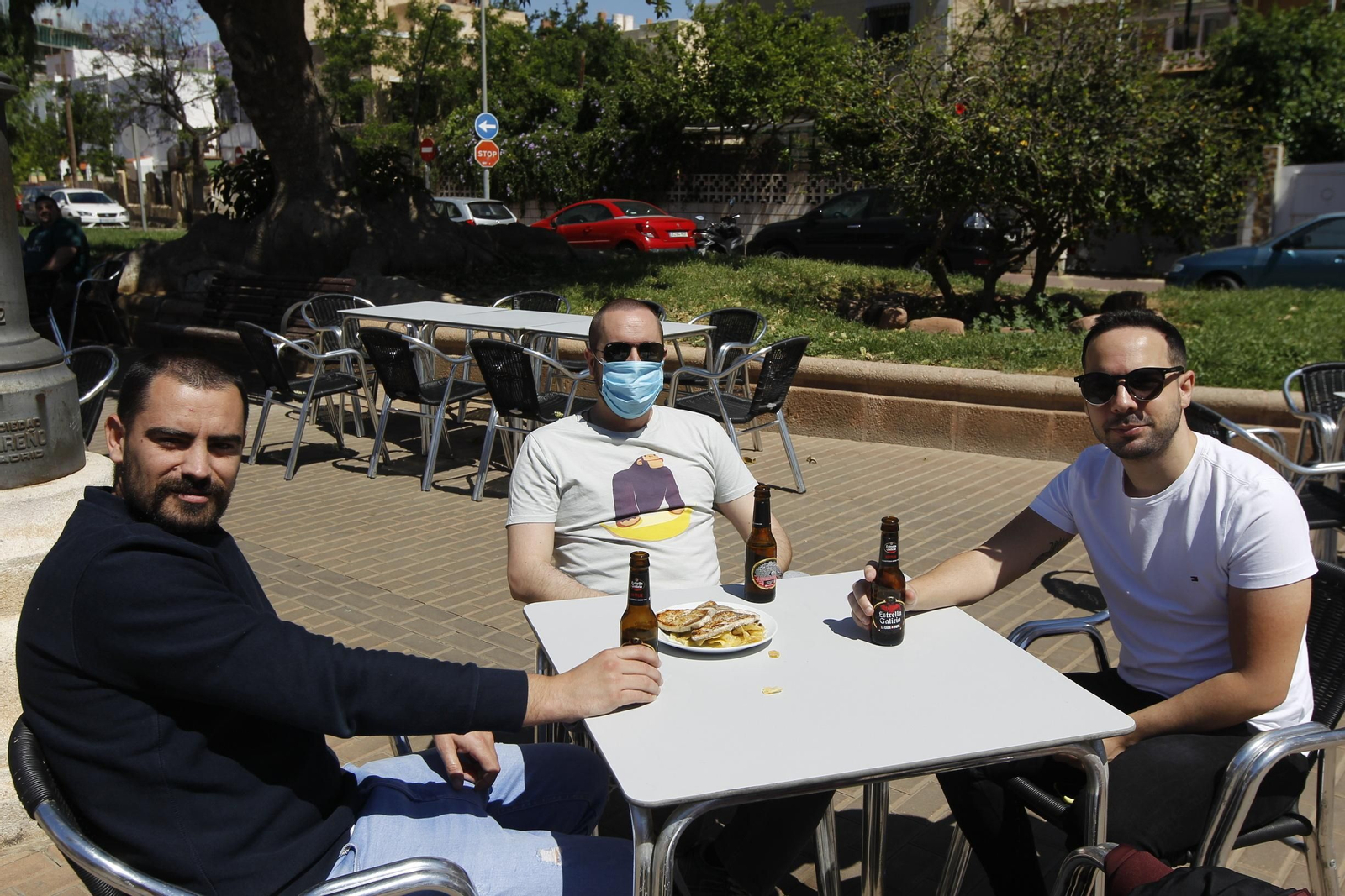 Primer día de apertura de la hostelería en Almería. Coronavirus-COVID-19