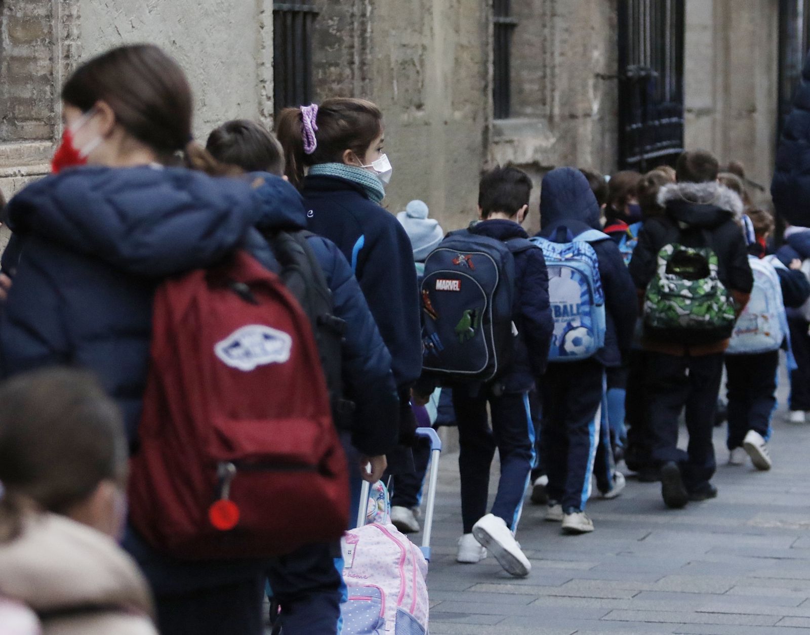 Las imágenes de la vuelta al colegio en Córdoba tras las vacaciones de Navidad