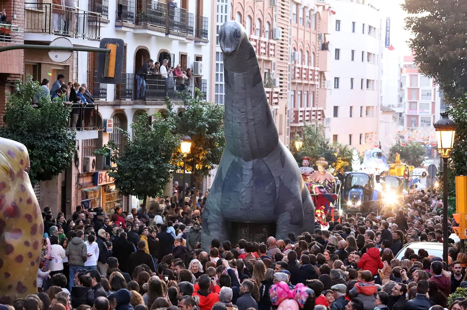 Imágenes de la cabalgata de los Reyes Magos de Huelva