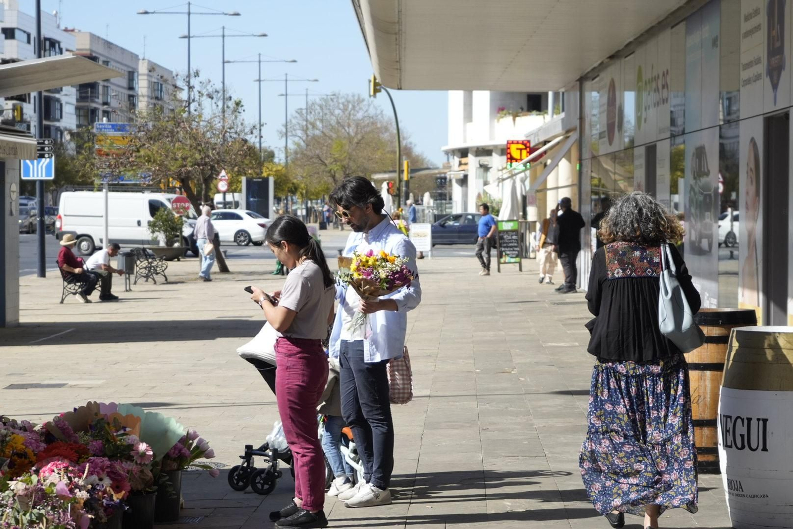Así se vivió el apagón en las calles de Huelva, en imágenes