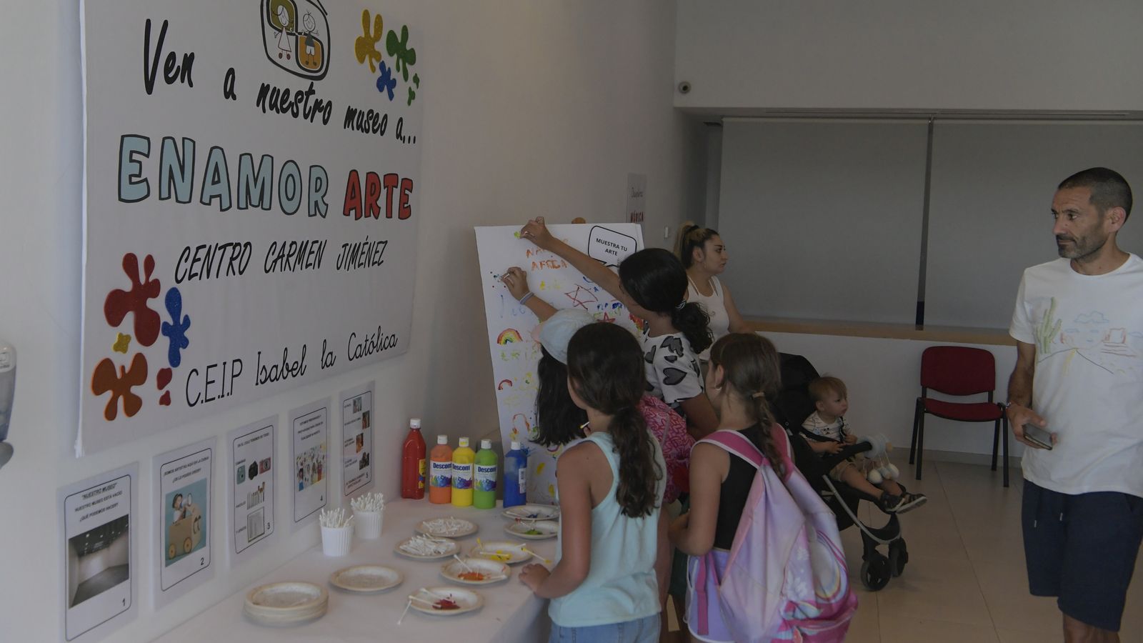 Exposición del colegio Isabel la Católica de la Zubia