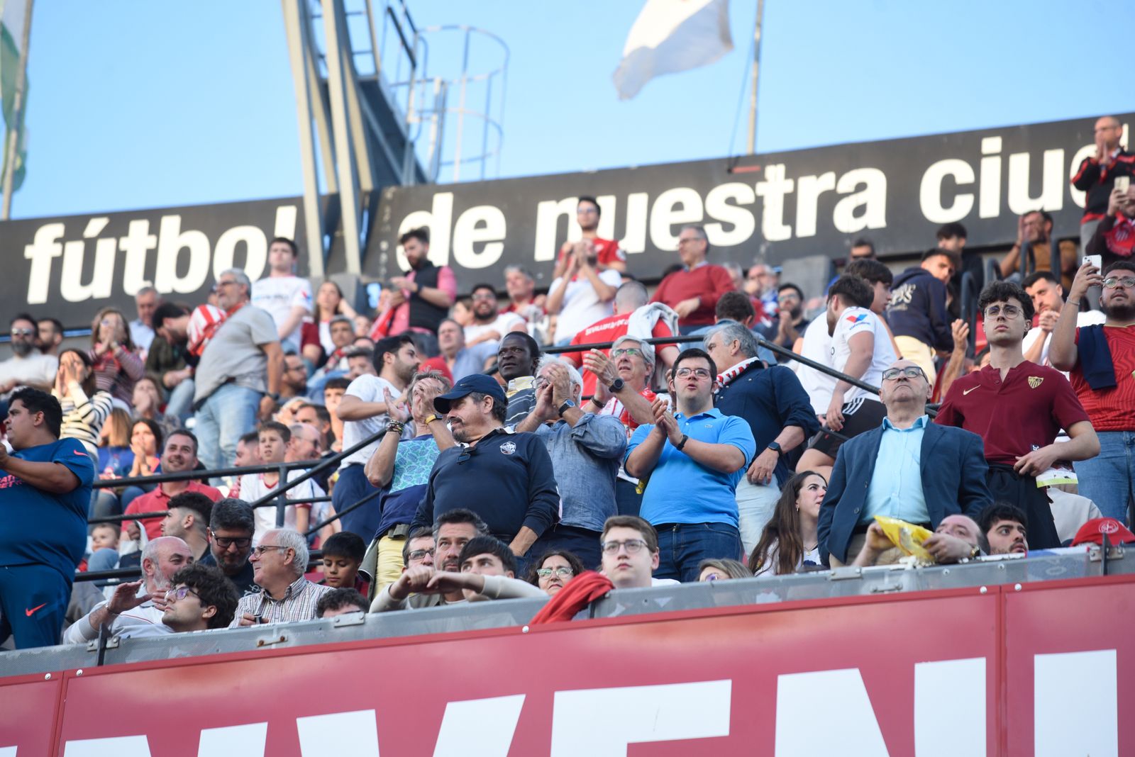 Búscate en el Sevilla FC - Granada CF