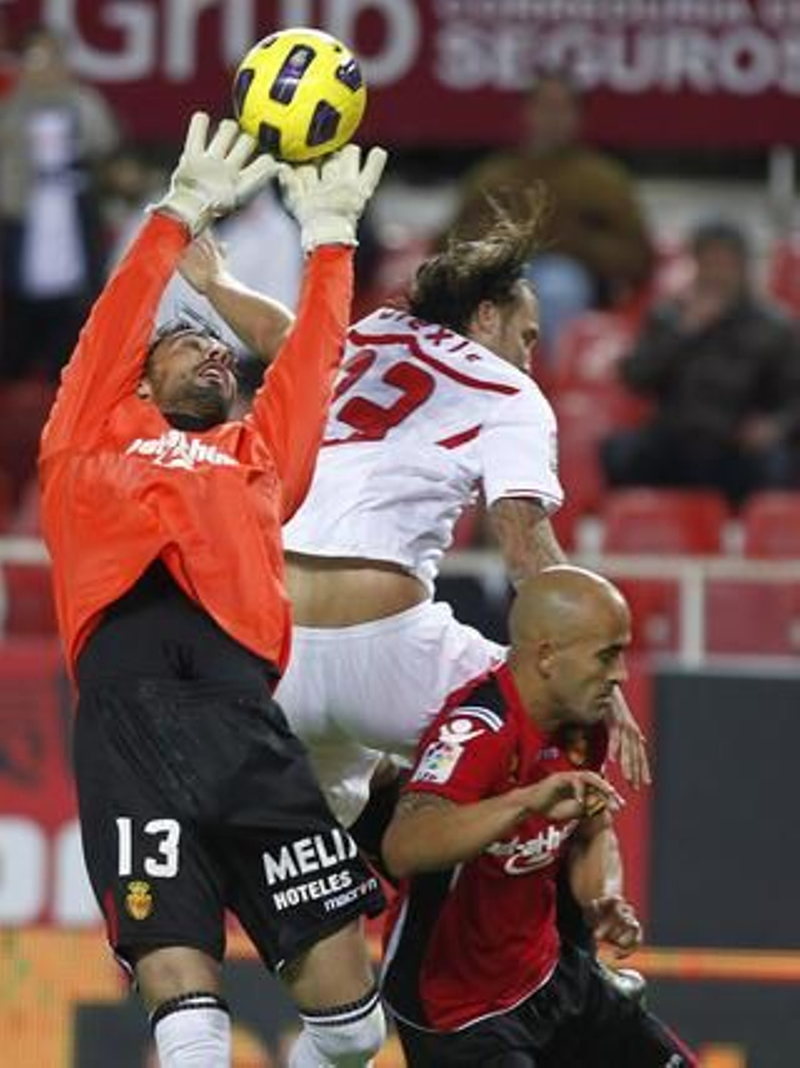 Los de Manzano caen en casa tras un gol del Webo en el minuto 90.

Foto: Antonio Pizarro