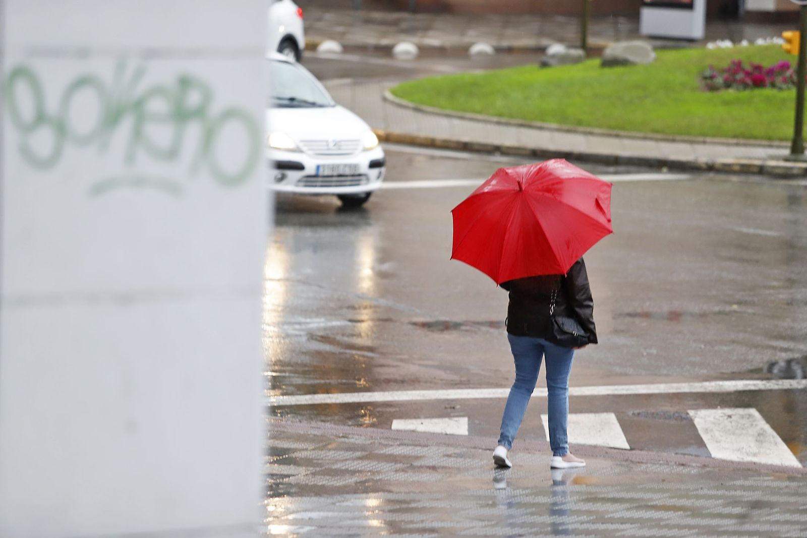 imágenes de la lluviosa mañana en Huelva