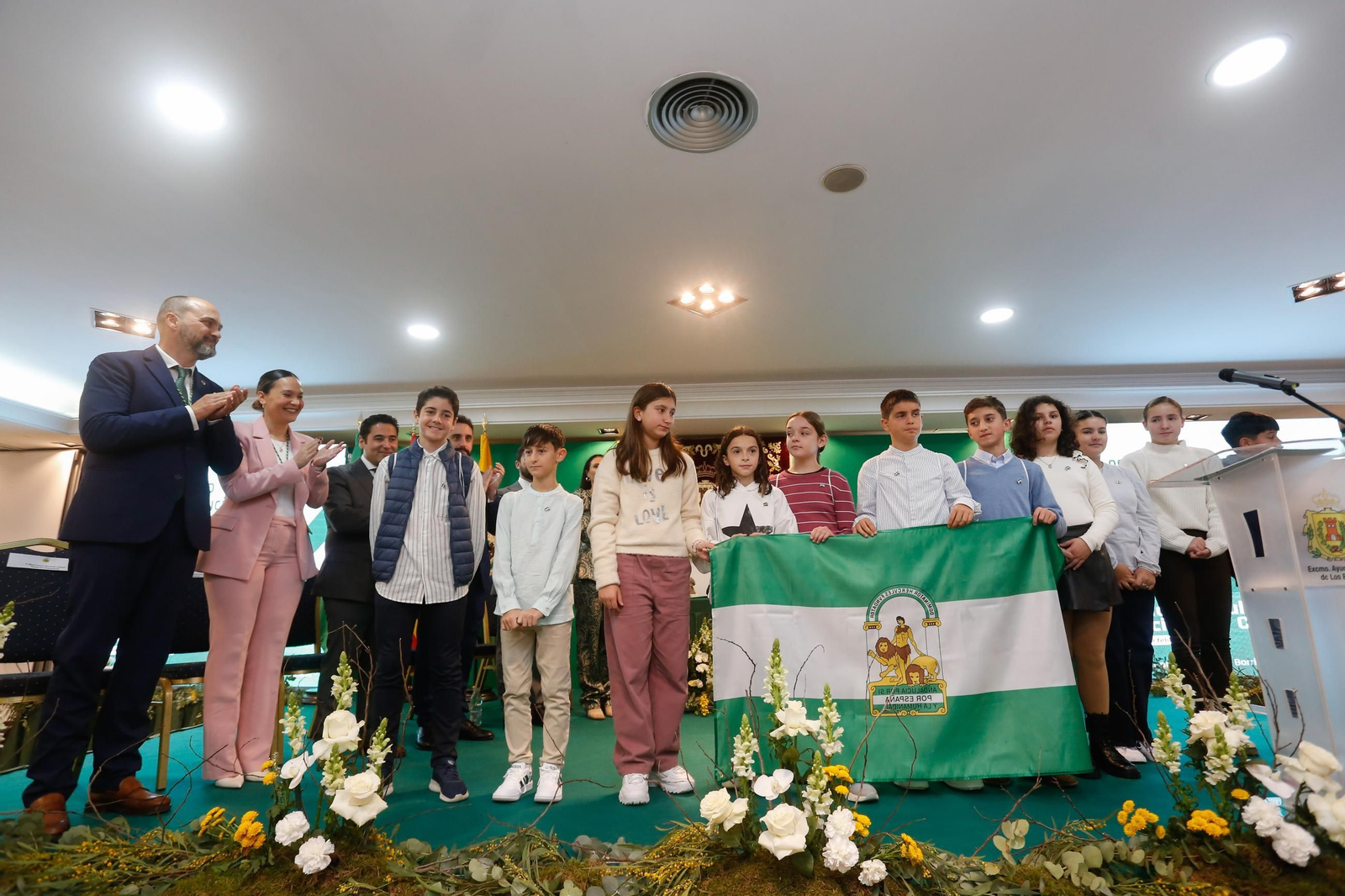 Fotos de la entrega de los reconocimientos por el Día de Andalucía en Los Barrios