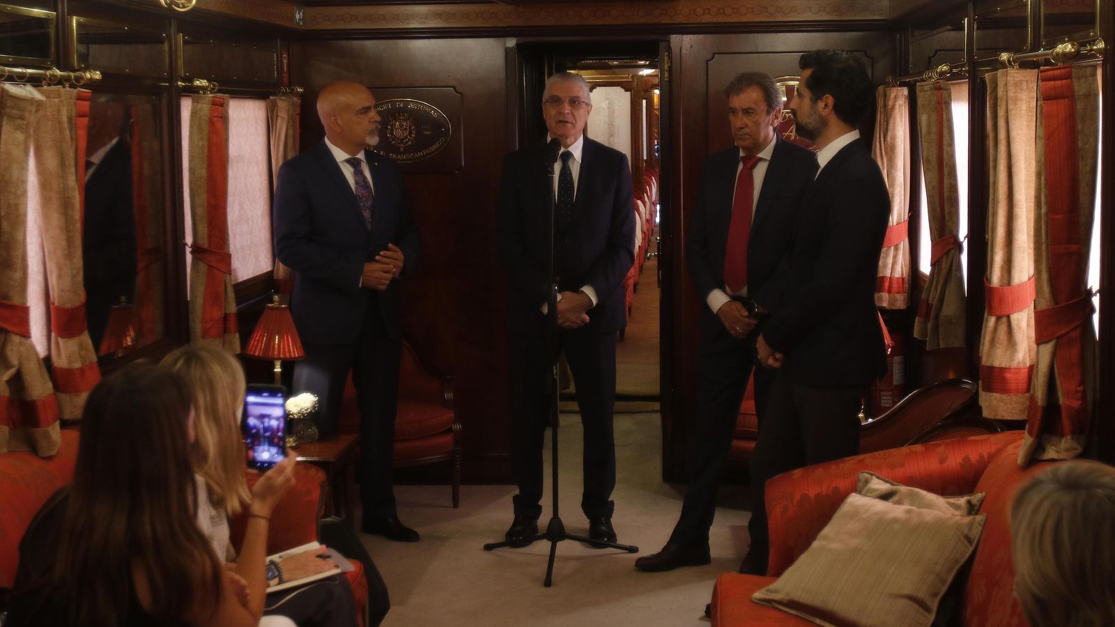 El presidente de Renfe, Isaías Táboas, durante su intervención en el Al Andalus.