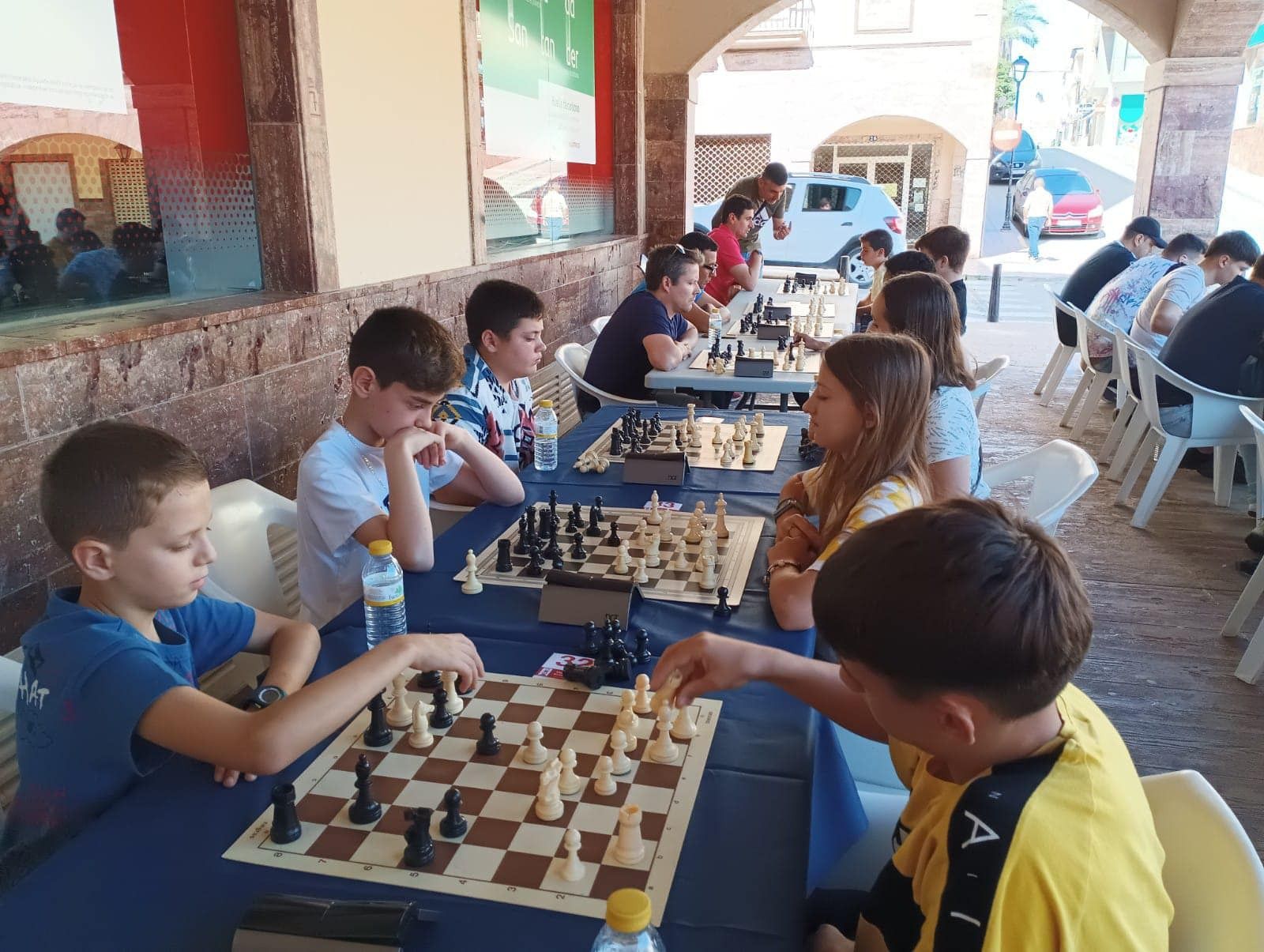 Los emparejamientos se realizaron informáticamente con el programa Suiss Manager.