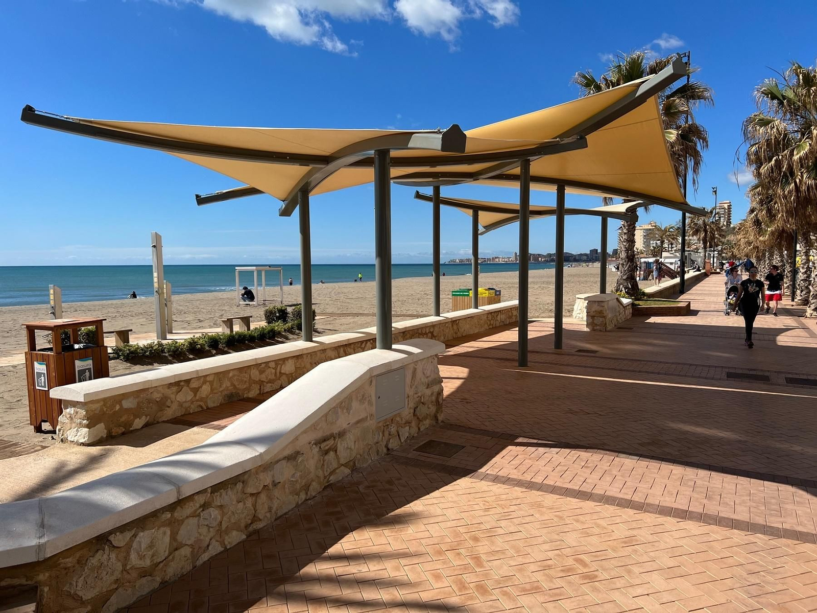 Las pérgolas del Paseo Marítimo de Fuengirola.