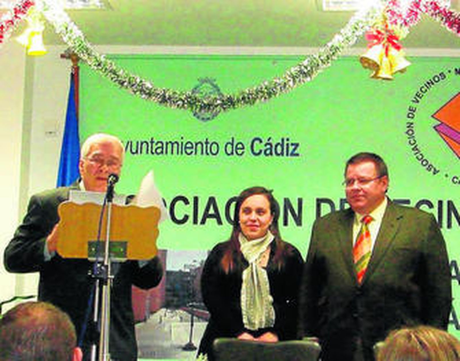 Momento del acto en la asociación de vecinos de La Laguna.