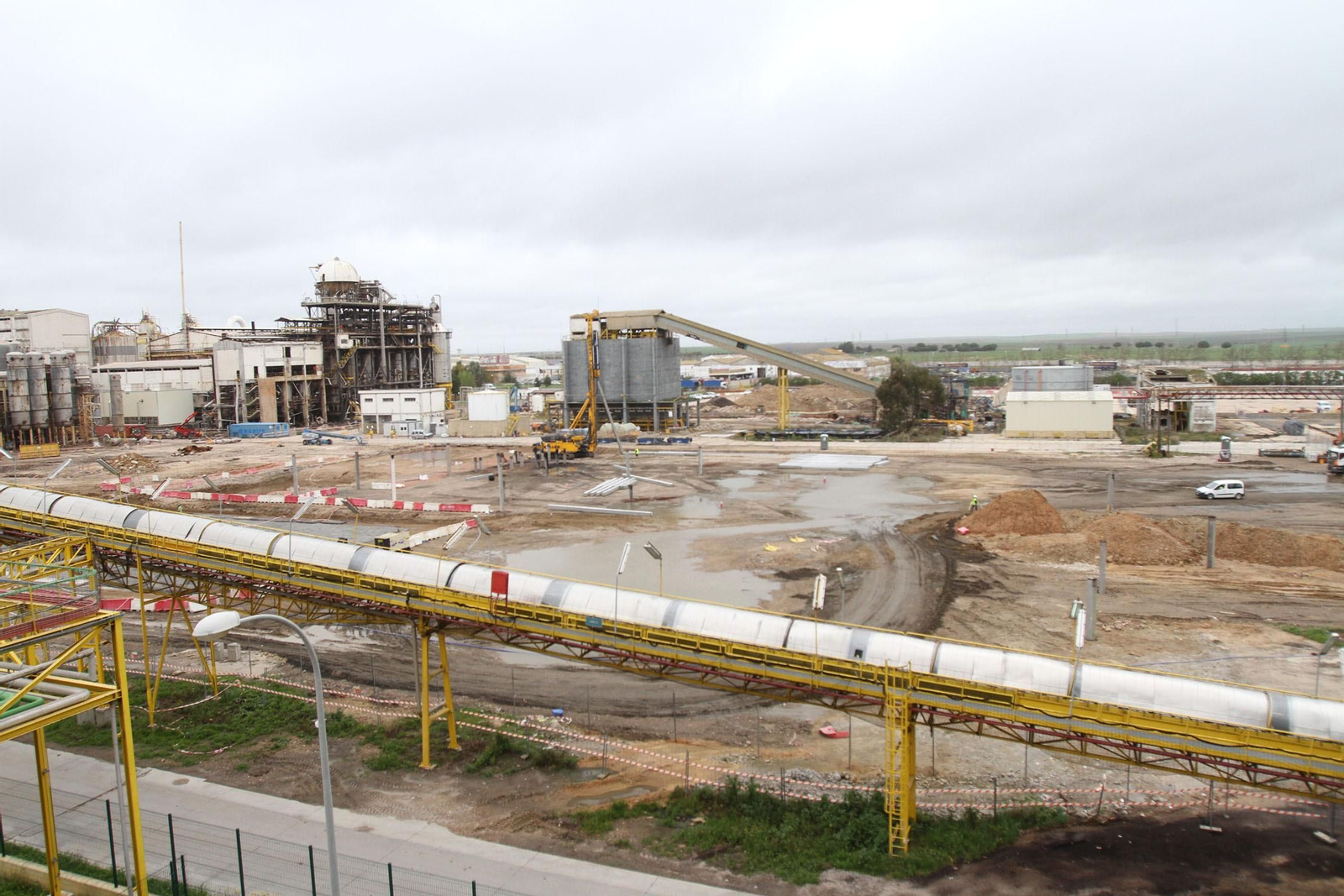 Imagen de la superficie donde irá instalada la tercera planta de biomasa en las instalaciones de San Juan del Puerto. Imagen de la superficie donde irá instalada la tercera planta de biomasa en las instalaciones de San Juan del Puerto.
