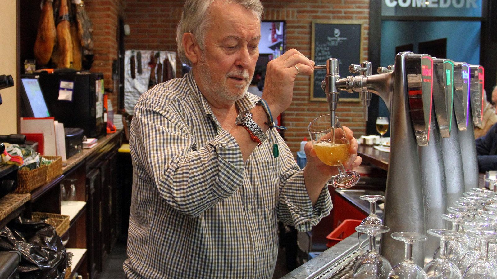 Manuel Gómez, propietario del Restaurante Portichuelo Manuel Gómez, propietario del Restaurante Portichuelo
