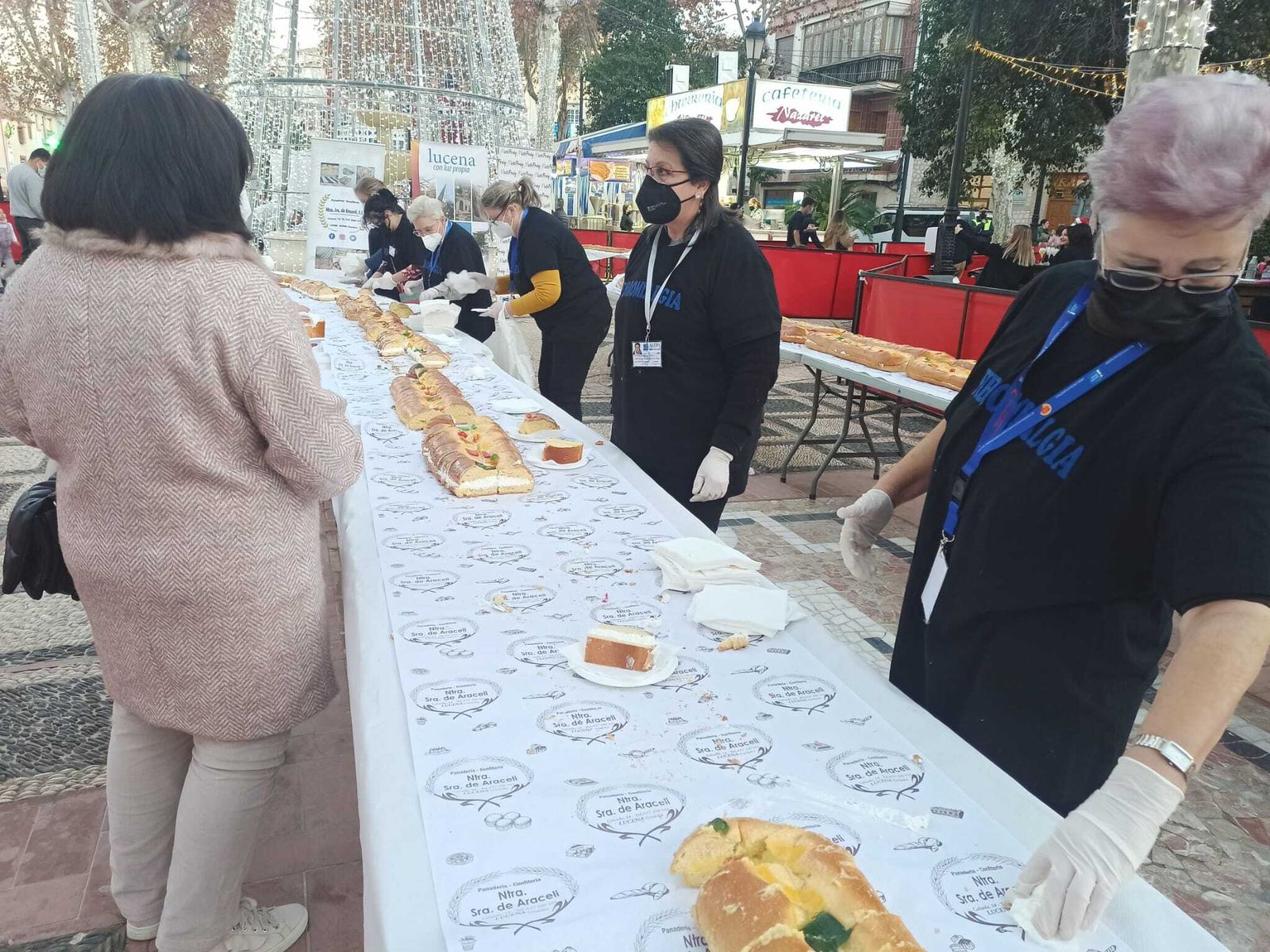 El roscón de Reyes gigante de Lucena, en fotografías