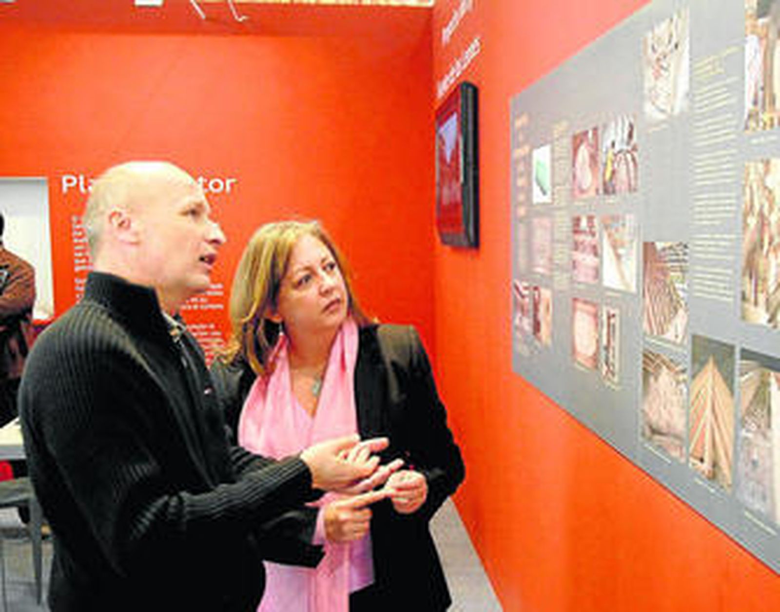 María del Mar Villafranca junto al arquitecto conservador de la Alhambra, Francisco Lamelas.
