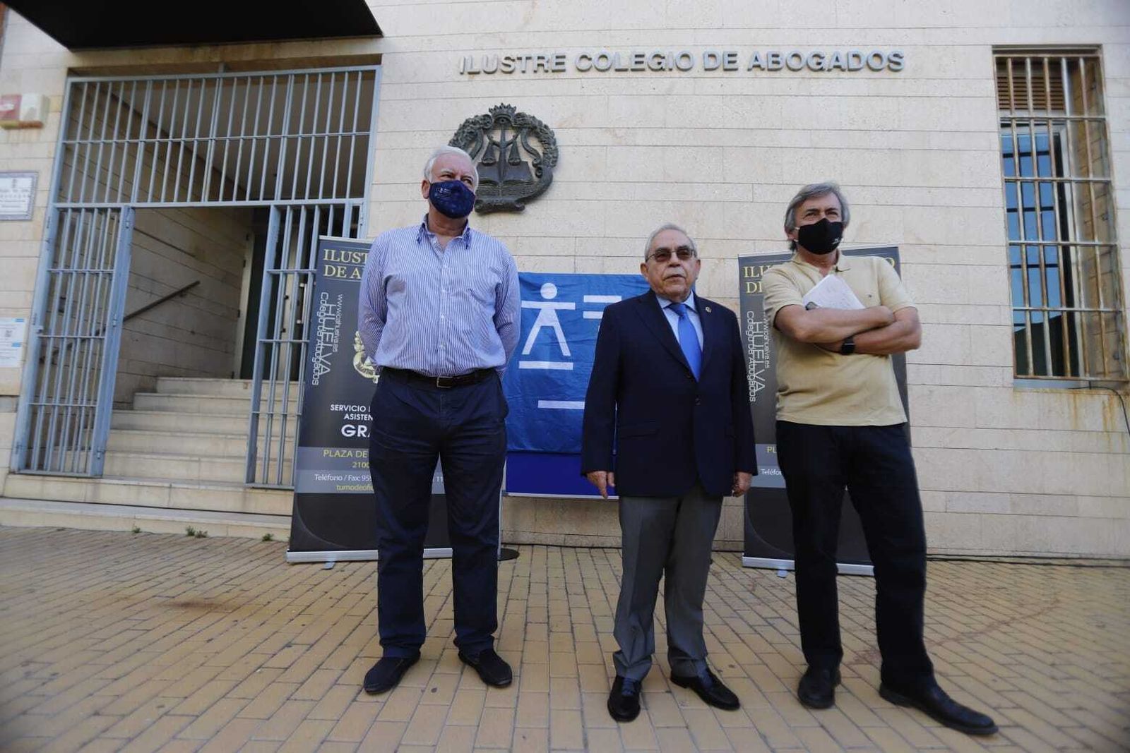 Representantes del ICAH durante los actos conmemorativos del 'Día de la Justicia'.