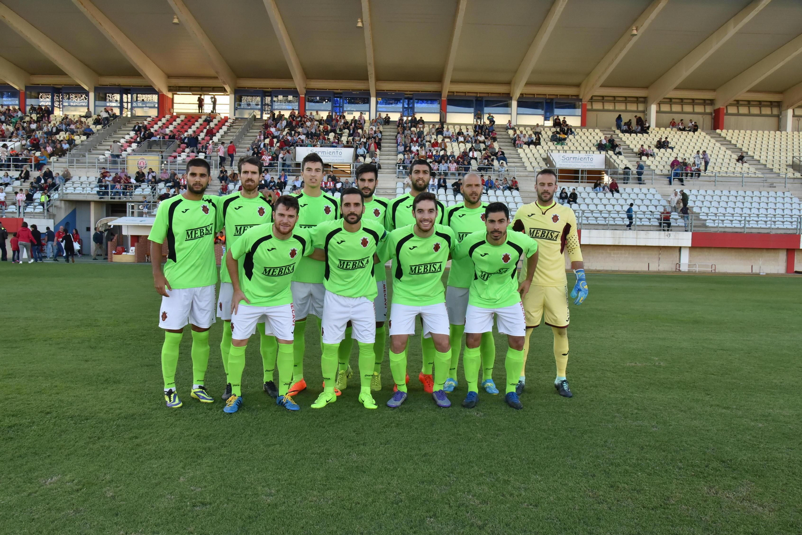 Formación inicial del Espeleño en el duelo en el Nuevo Mirador de la primera vuelta.