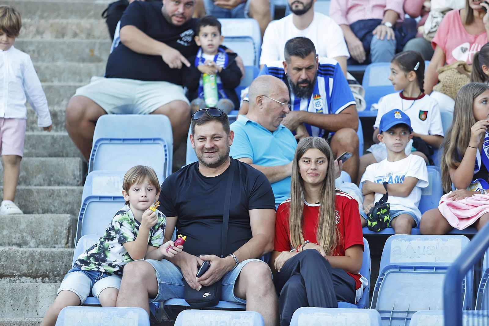 Imágenes del ambiente en el encuentro entre el Recreativo de Huelva y el CD Castellón