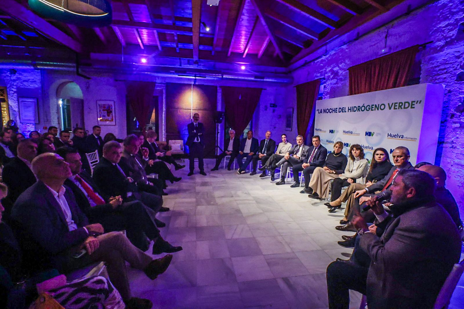 Un momento del coloquio de 'La noche del hidrógeno verde' celebrado el martes en La Casona.
