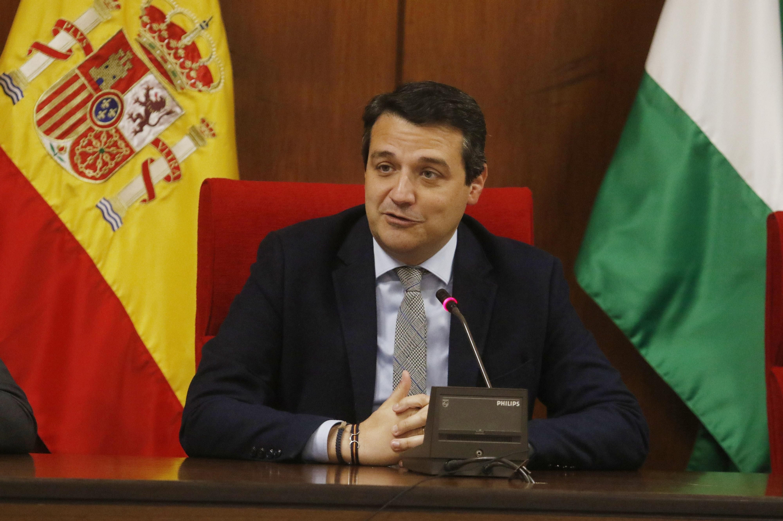 La recepción del Ayuntamiento al Córdoba CF por su ascenso a Primera RFEF, en imágenes