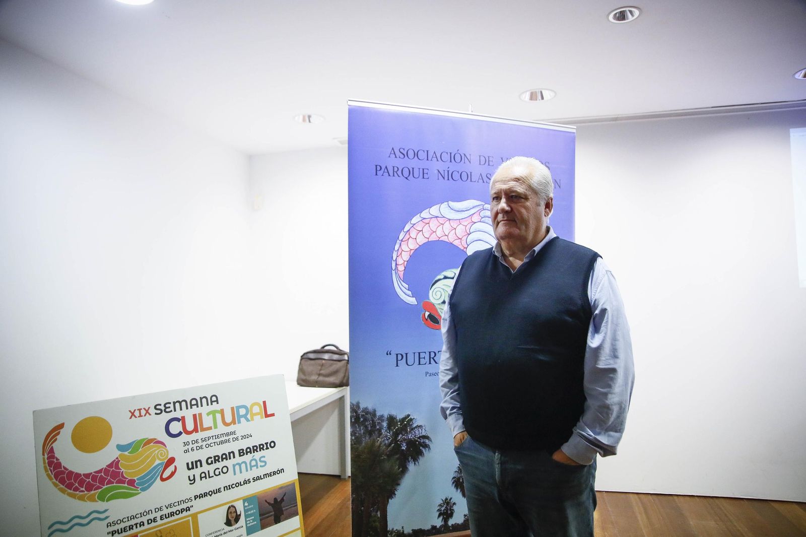 Las imágenes de las jornadas por la "XIX Semana Cultural" con Antonio Andrés en Almería