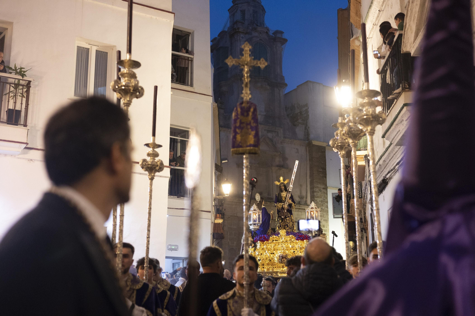Las imágenes de la cofradía del Nazareno  este Jueves Santo en la Semana Santa de Cádiz de 2024