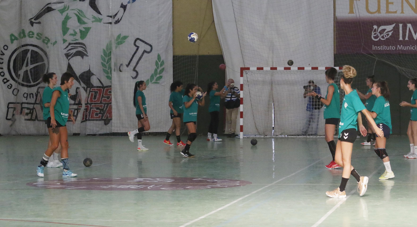 Las fotos del primer entrenamiento del Adesal camino de la Liga Guerreras Iberdrola