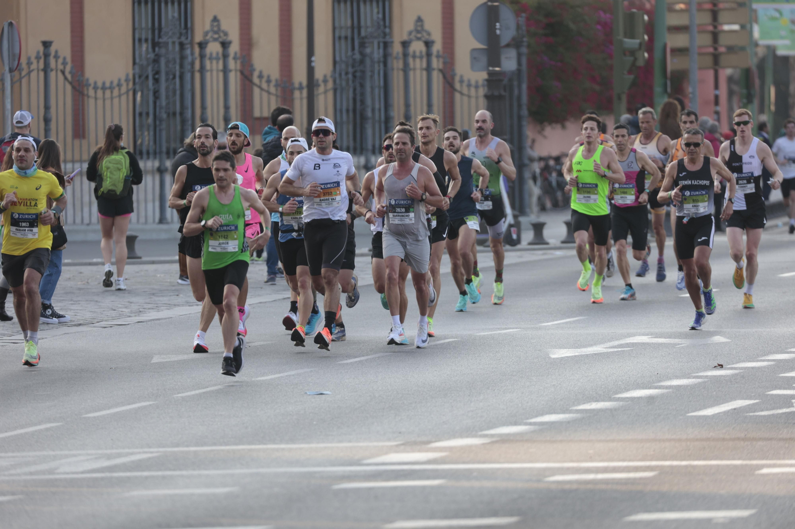 Las imágenes de la Maratón de Sevilla 2022 (12)