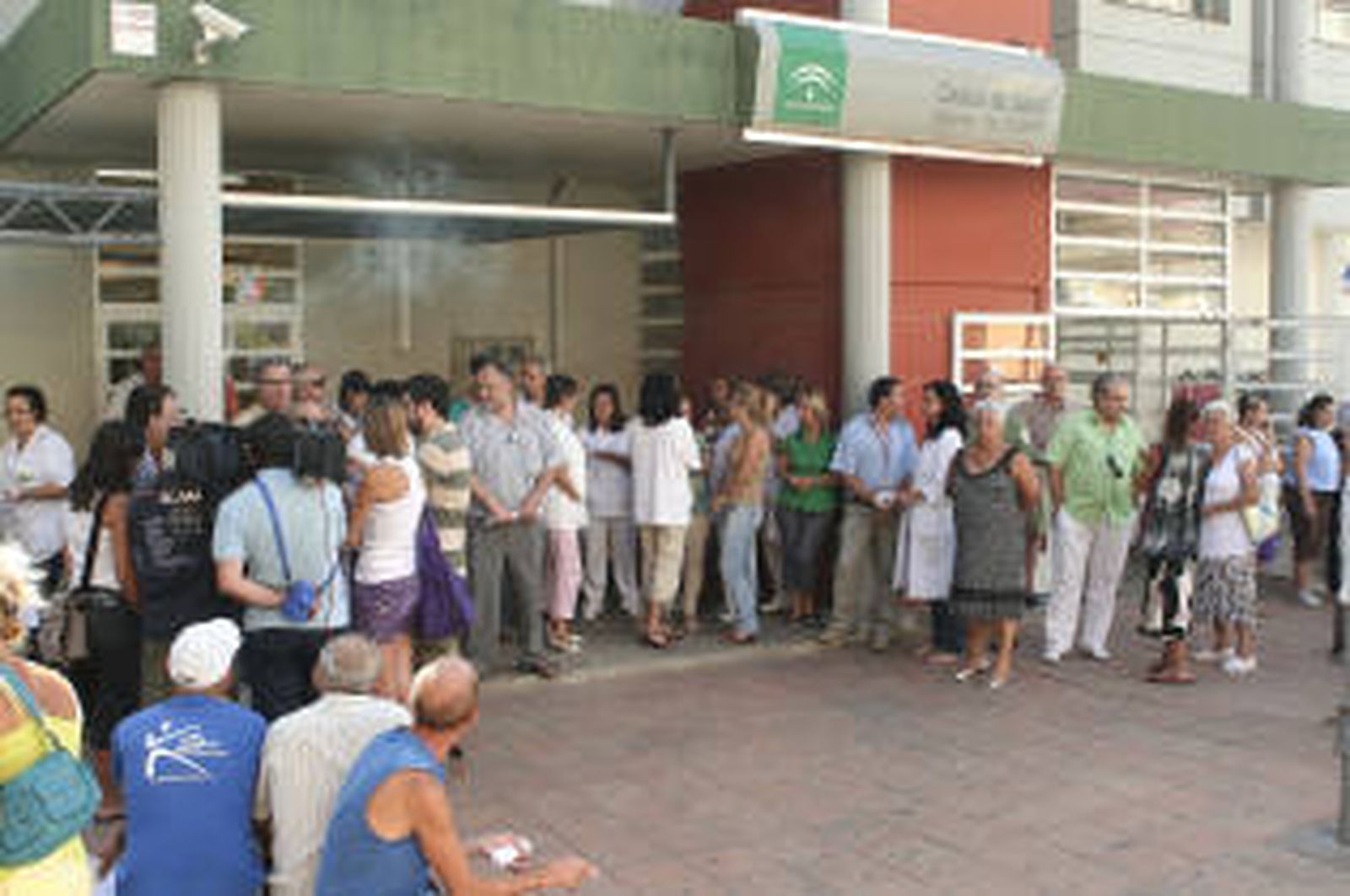 Protesta para exigir seguridad en el centro de salud El Saladillo