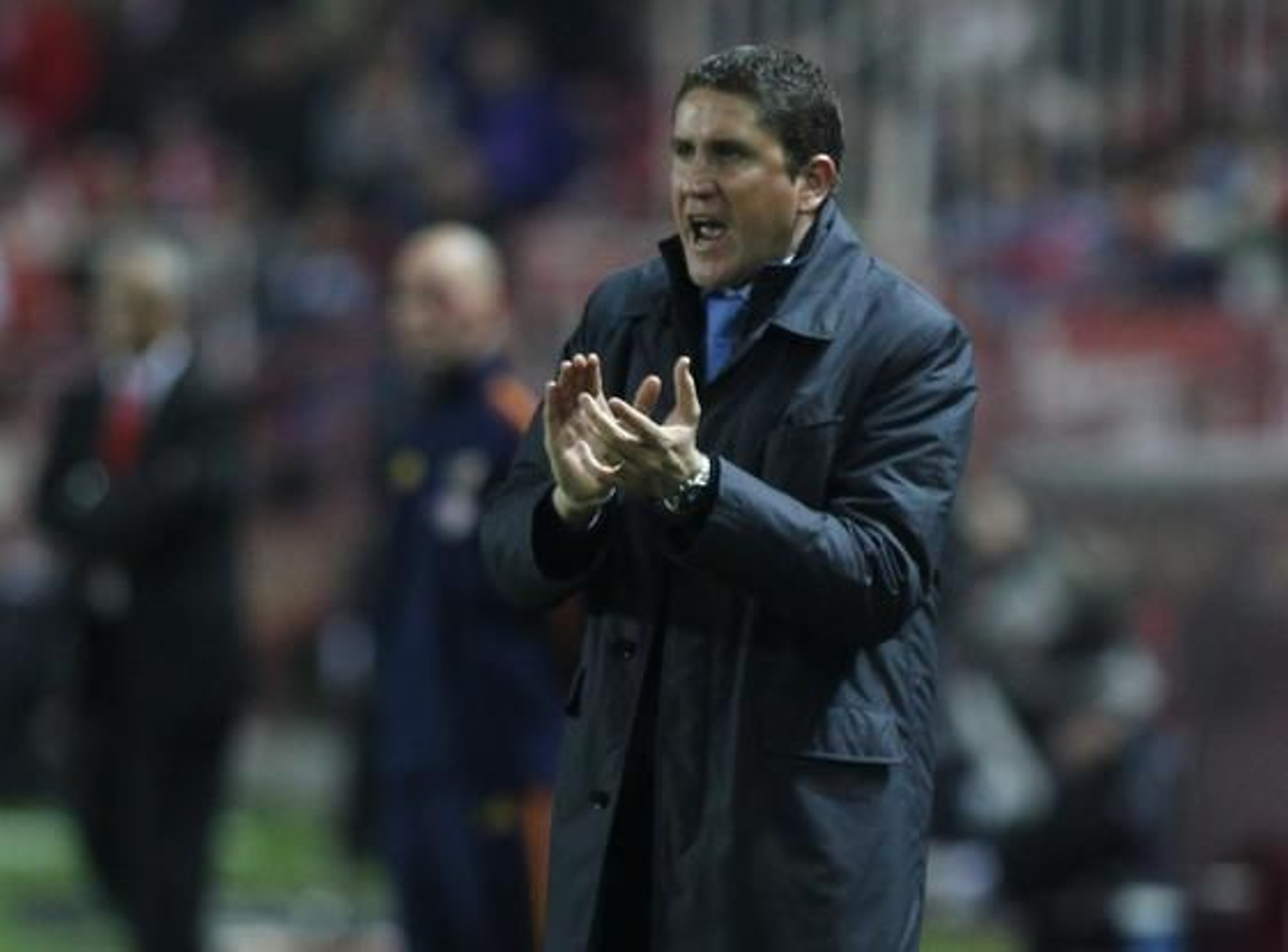 El Sevilla celebra la vuelta de Sergio Sánchez a los terrenos de juego con el pase a las semifinales de Copa del Rey ante el Villarreal (3-0). / Antonio Pizarro