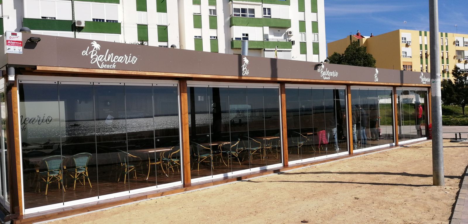 Chiringuito 'El Balneario Beach', en la Playa de La Cachucha