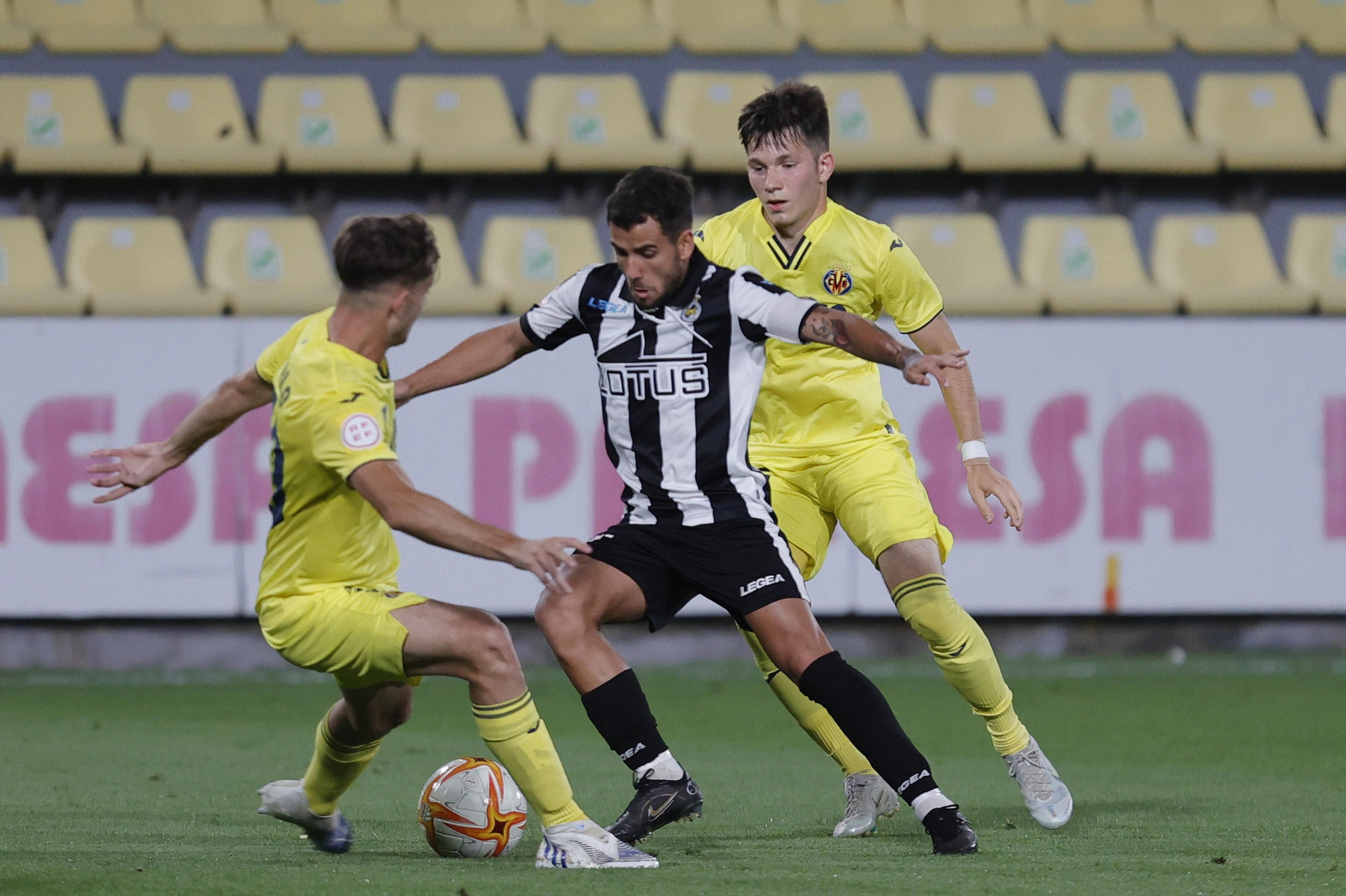 Las fotos del Villarreal B-Balona (0-0)
