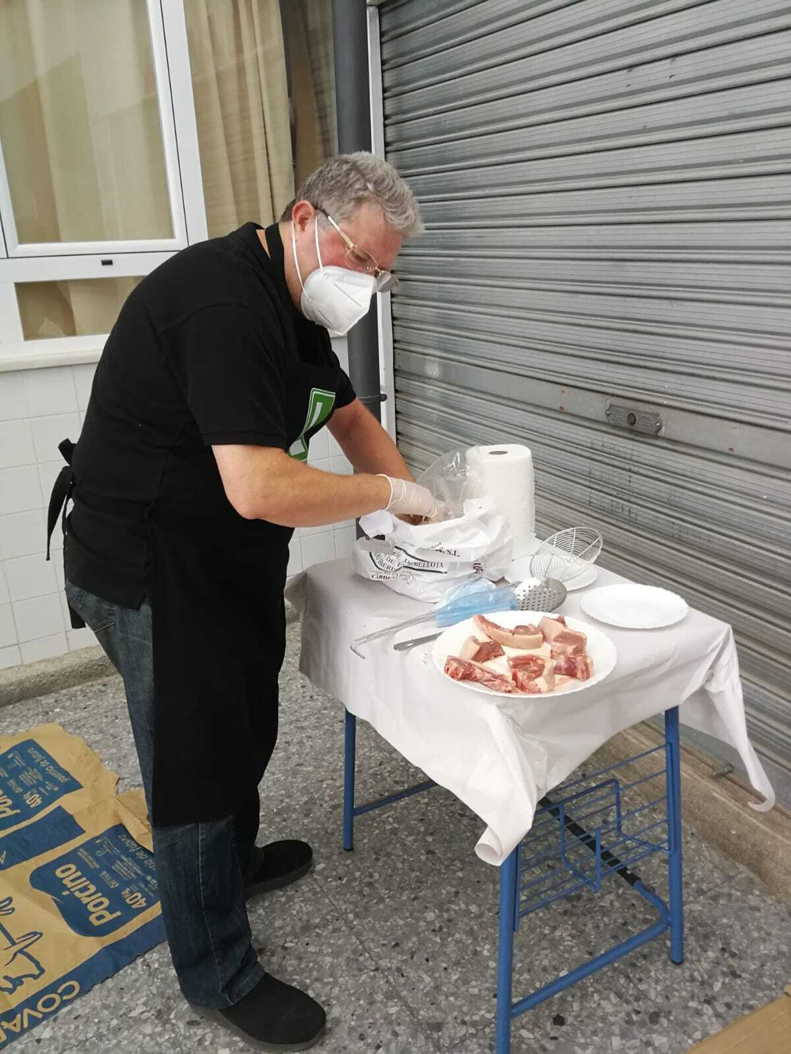 El I Concurso de Lechón Ibérico Frito de Cardeña, en fotografías