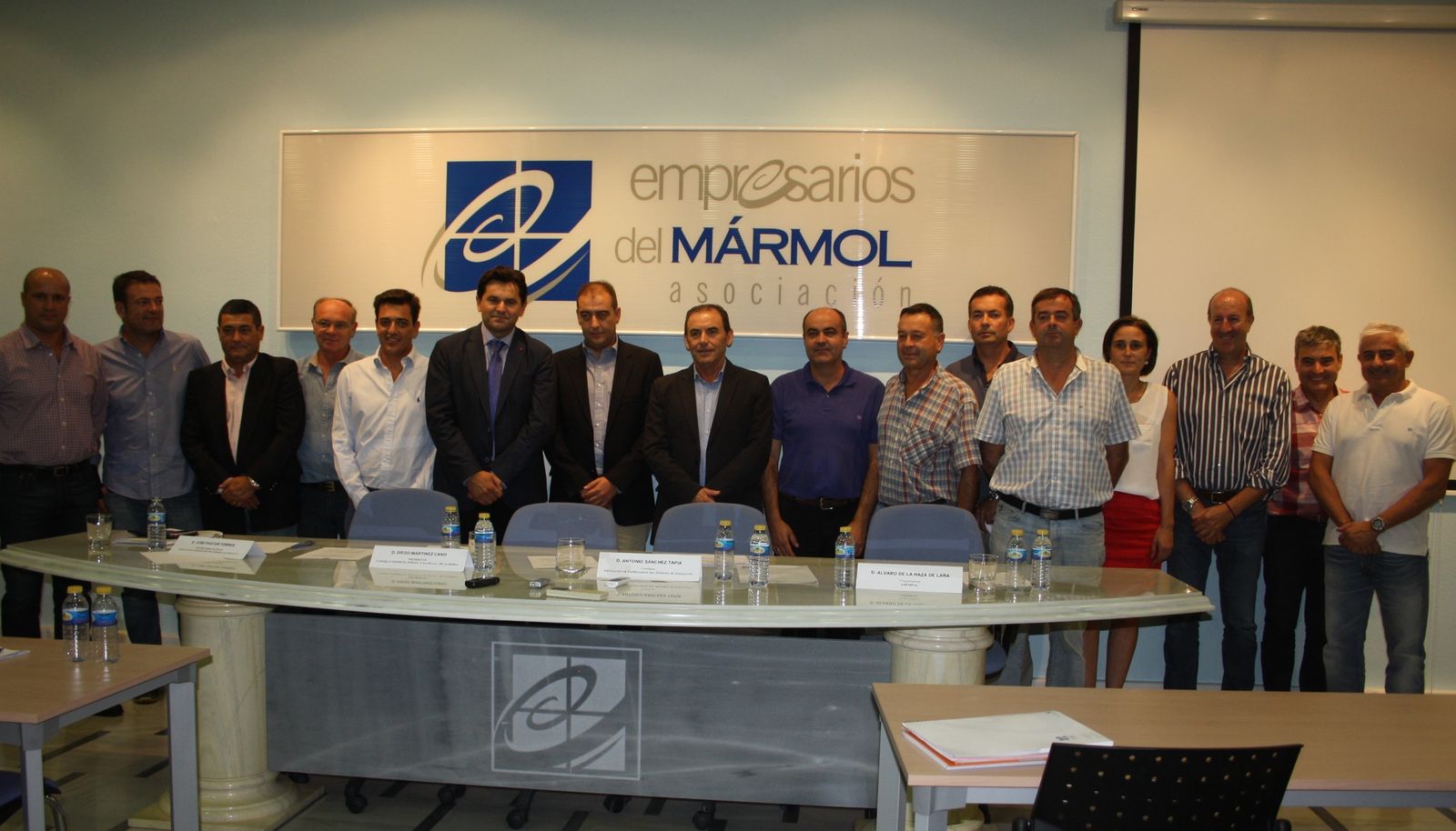 Imagen de la Junta Directiva de la Asociación de Empresarios del Mármol de Andalucía.