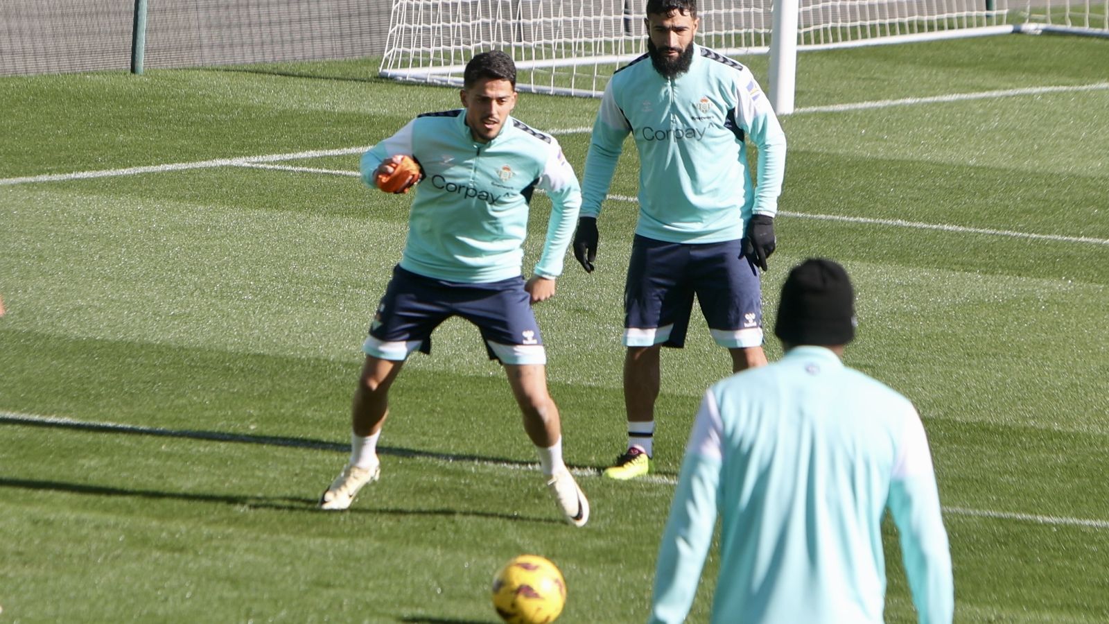 Fornals se ejercita con el Betis,